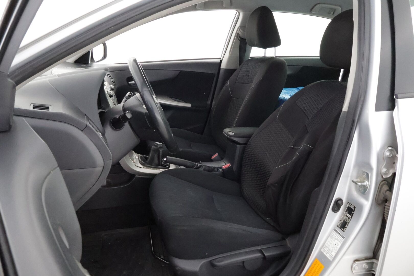 Toyota Corolla 2010 1,33 Dual VVT-i Linea Sol 4ov - YritysOutlet - Myydään vain yrityksille - - YritysOutlet - Myydään vain yrityksille