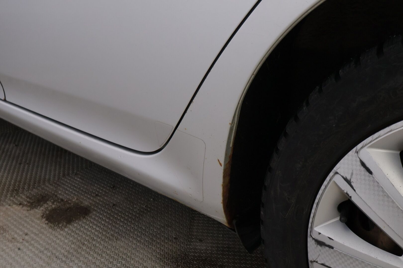 Toyota Corolla 2010 1,33 Dual VVT-i Linea Sol 4ov * Suomiauto / Aut.Ilmastointi / Lohko & Sisäpistoke / Metalliväri / 2x Renkaat! - Juuri huollettu! - HULLUT AVAJAISHULINAT KORKOTARJOUS 3,29 %