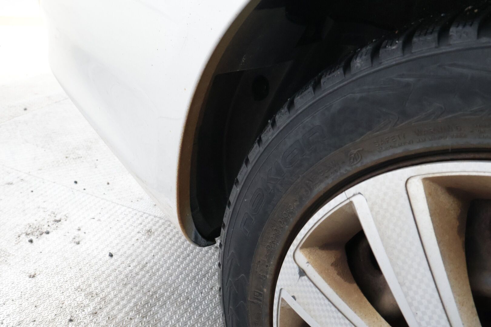 Toyota Corolla 2010 1,33 Dual VVT-i Linea Sol 4ov * Suomiauto / Aut.Ilmastointi / Lohko & Sisäpistoke / Metalliväri / 2x Renkaat! - Juuri huollettu! - HULLUT AVAJAISHULINAT KORKOTARJOUS 3,29 %