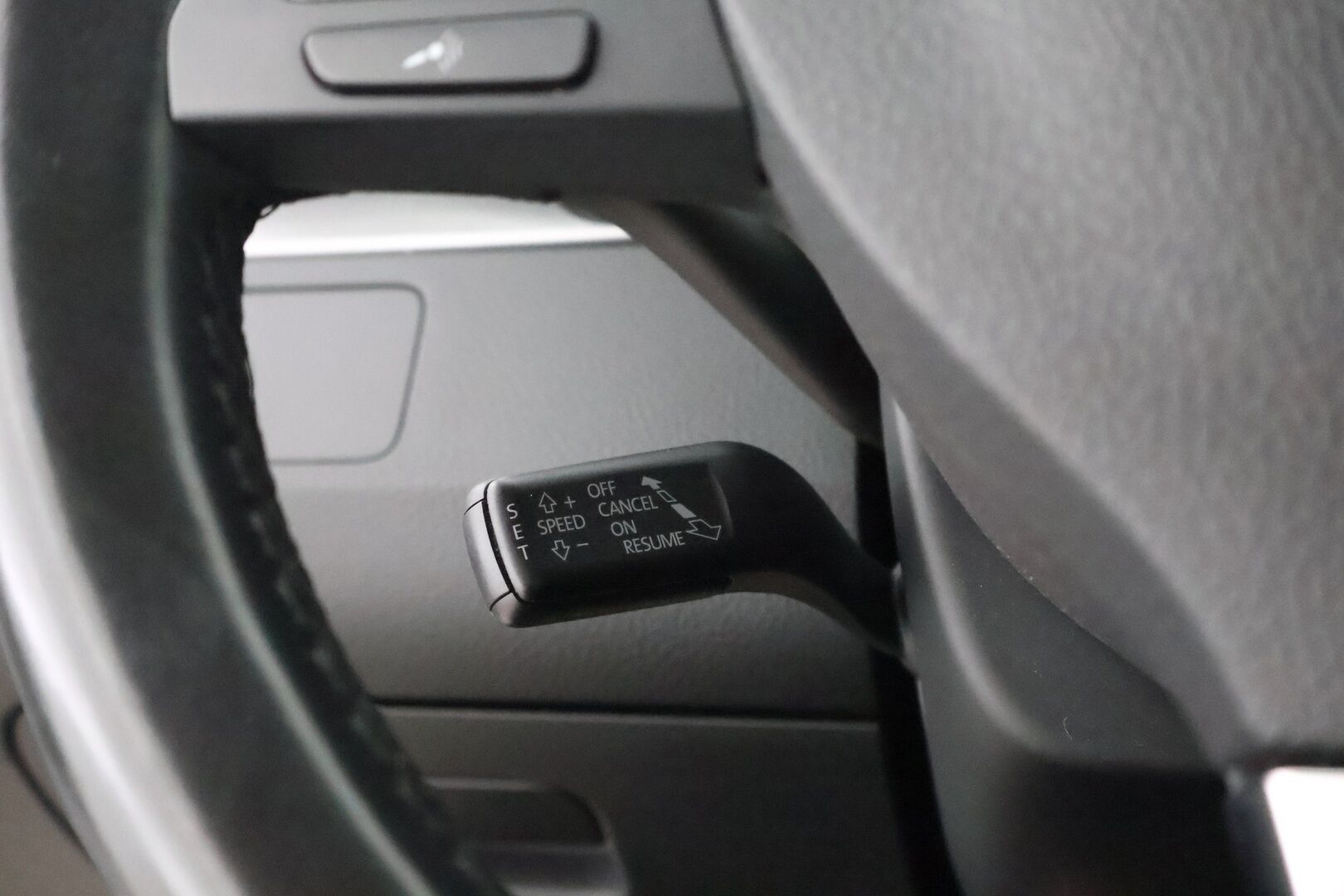 Volkswagen Passat 2014 Sedan Luxline 1,4 TSI 90 kW (122 hv) BlueMotion Technology - Suomiauto / Vakkari / Lohko&Sisä / Vetokoukku / Xenon / P-Tutkat / Navi / Juuri saapunut Tampereelle!