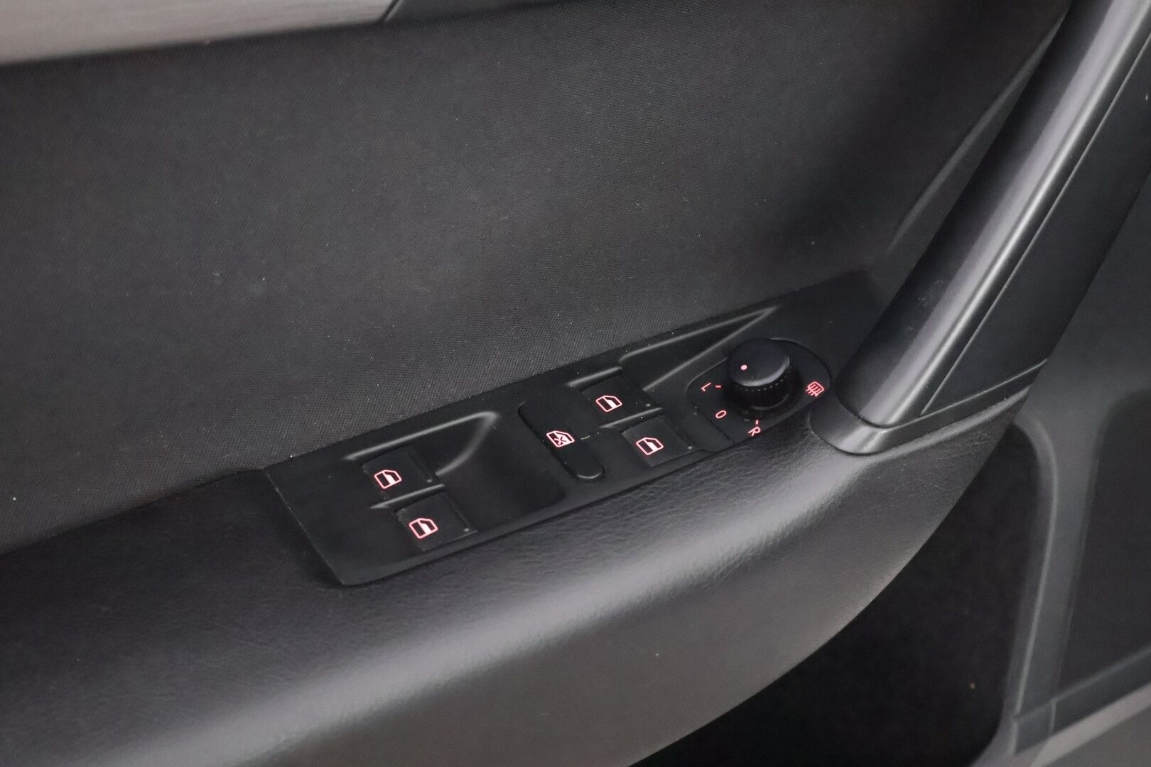 Volkswagen Passat 2014 Sedan Luxline 1,4 TSI 90 kW (122 hv) BlueMotion Technology - Suomiauto / Vakkari / Lohko&Sisä / Vetokoukku / Xenon / P-Tutkat / Navi / Juuri saapunut Tampereelle!