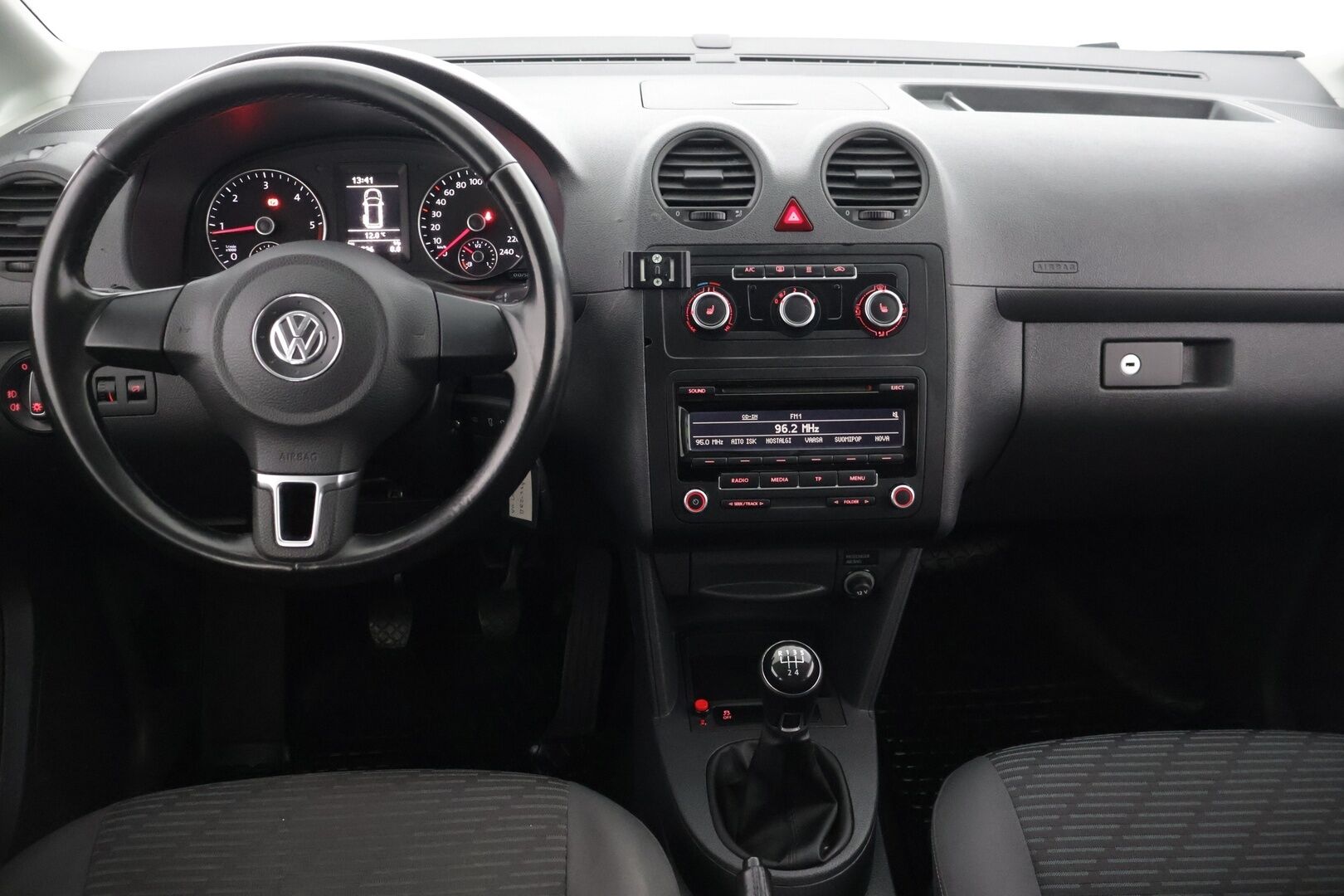 Volkswagen Caddy Maxi 2015 Comfortline 1,6 TDI 75 kW BlueMotion Technology *Webasto / Vetokoukku / Bi Xenon / Parkkitutkat / Lohko + sisä * - Jakopää tehty 04/2025 / Huolto tehty 4/2025 / Katsastettu 9/2025 / Siisti! *