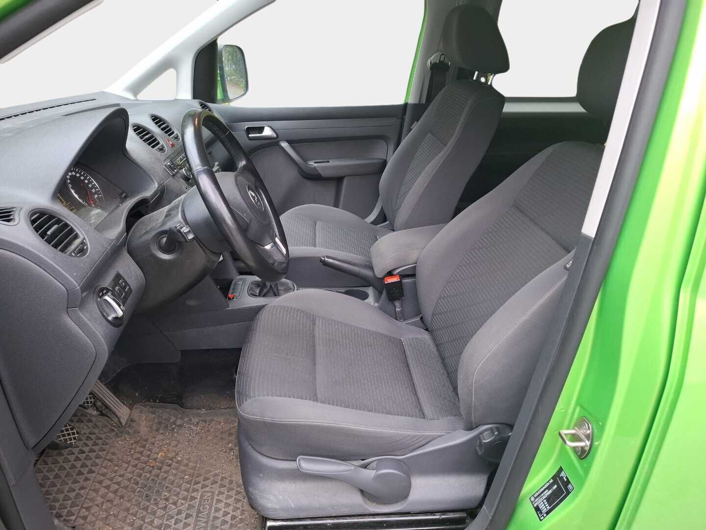 Volkswagen Caddy Maxi 2014 Comfortline 1,6 TDI 75 kW BlueMotion Technology *Webasto / Vetokoukku / Bi Xenon / Parkkitutkat / Lohko + sisä * - Jakopää tehty 04/2025 / Huolto tehty 4/2025 / Katsastettu 9/2025 / Siisti! *