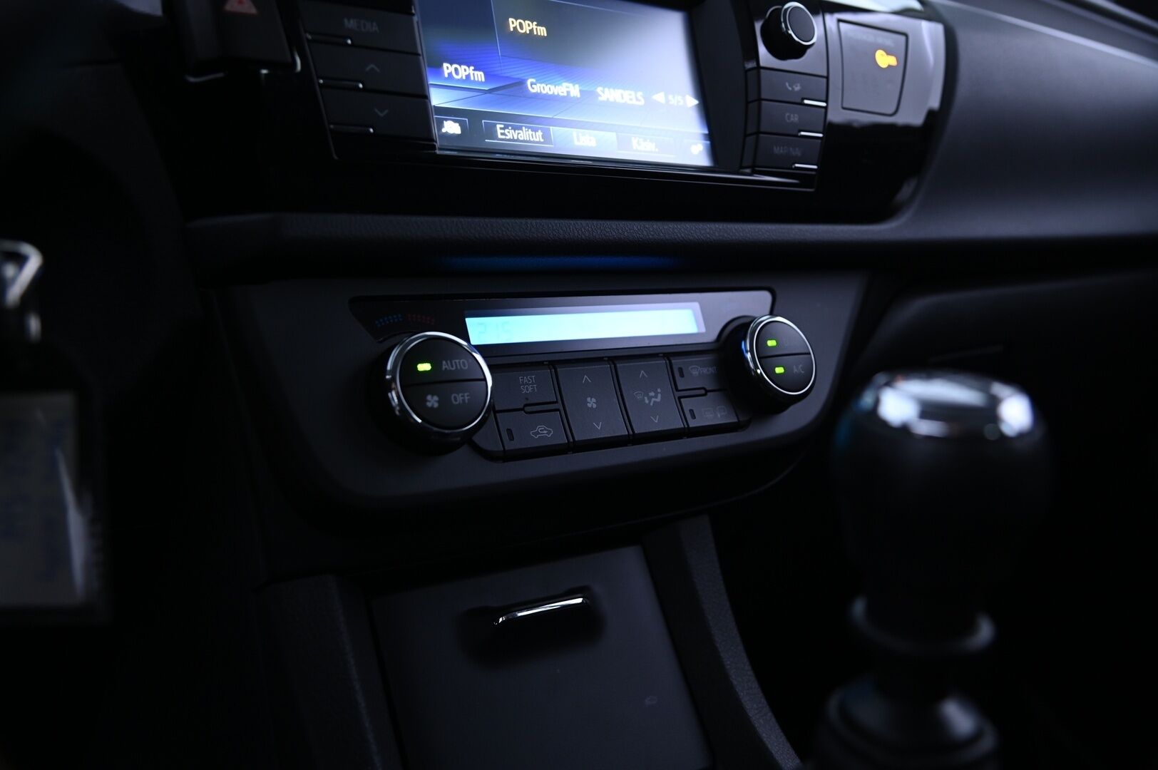 Toyota Corolla 2014 1,6 Valvematic Active 4ov *Suomi-auto / Vakkari / P.Kamera / Lohko* - Hiljattain huollettu ja leimattu / Vähän ajettu / Todellinen yksilö 
