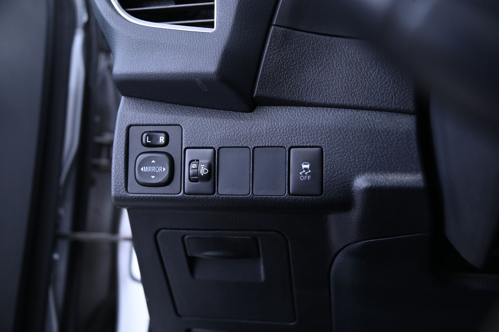 Toyota Corolla 2014 1,6 Valvematic Active 4ov *Suomi-auto / Vakkari / P.Kamera / Lohko* - Hiljattain huollettu ja leimattu / Vähän ajettu / Todellinen yksilö 