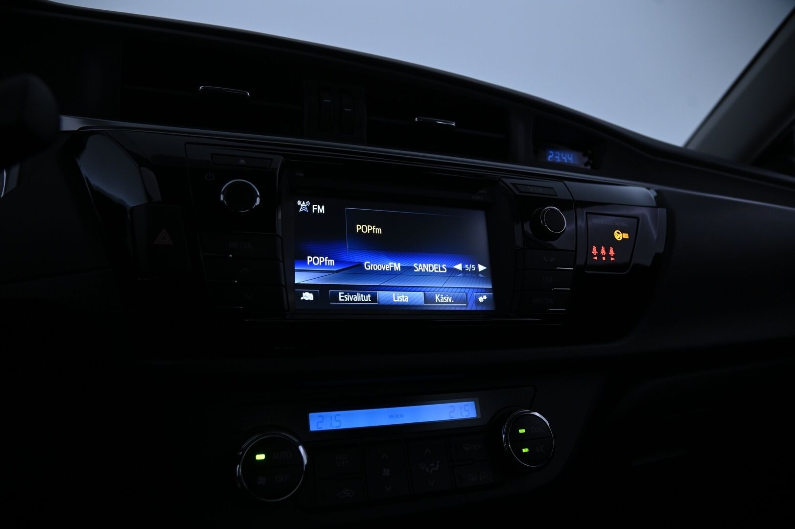 Toyota Corolla 2014 1,6 Valvematic Active 4ov *Suomi-auto / Vakkari / P.Kamera / Lohko* - Hiljattain huollettu ja leimattu / Vähän ajettu / Todellinen yksilö 