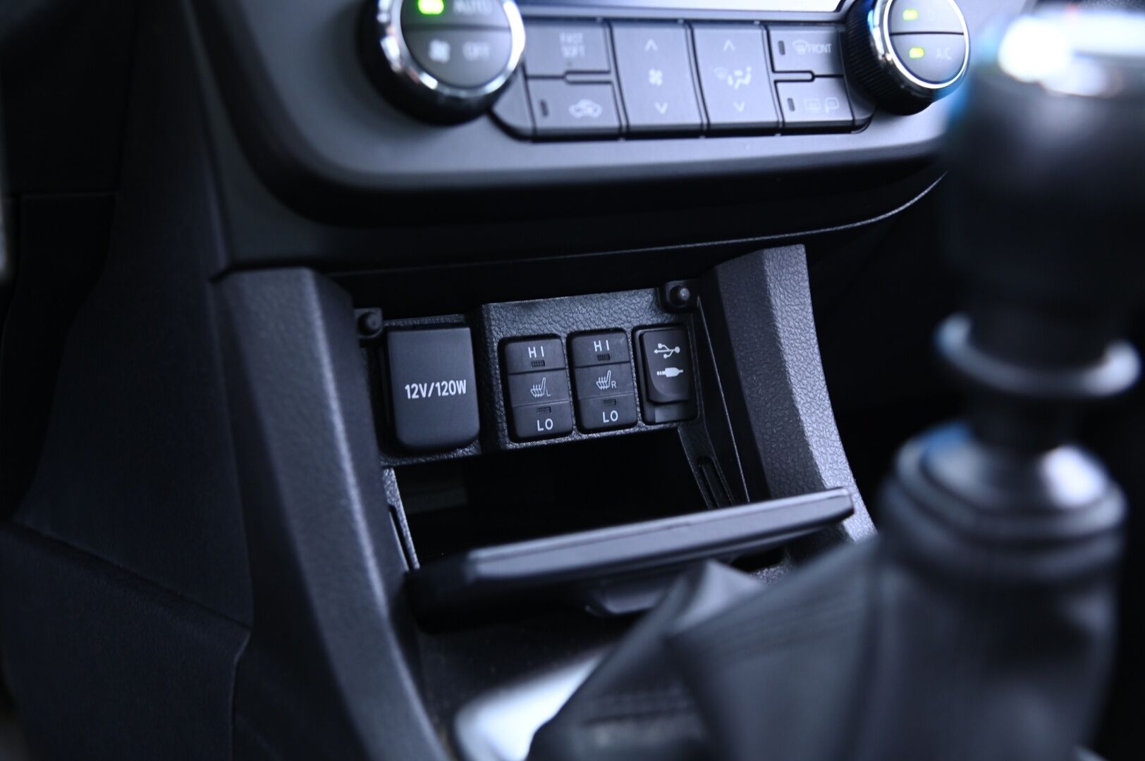 Toyota Corolla 2014 1,6 Valvematic Active 4ov *Suomi-auto / Vakkari / P.Kamera / Lohko* - Hiljattain huollettu ja leimattu / Vähän ajettu / Todellinen yksilö 