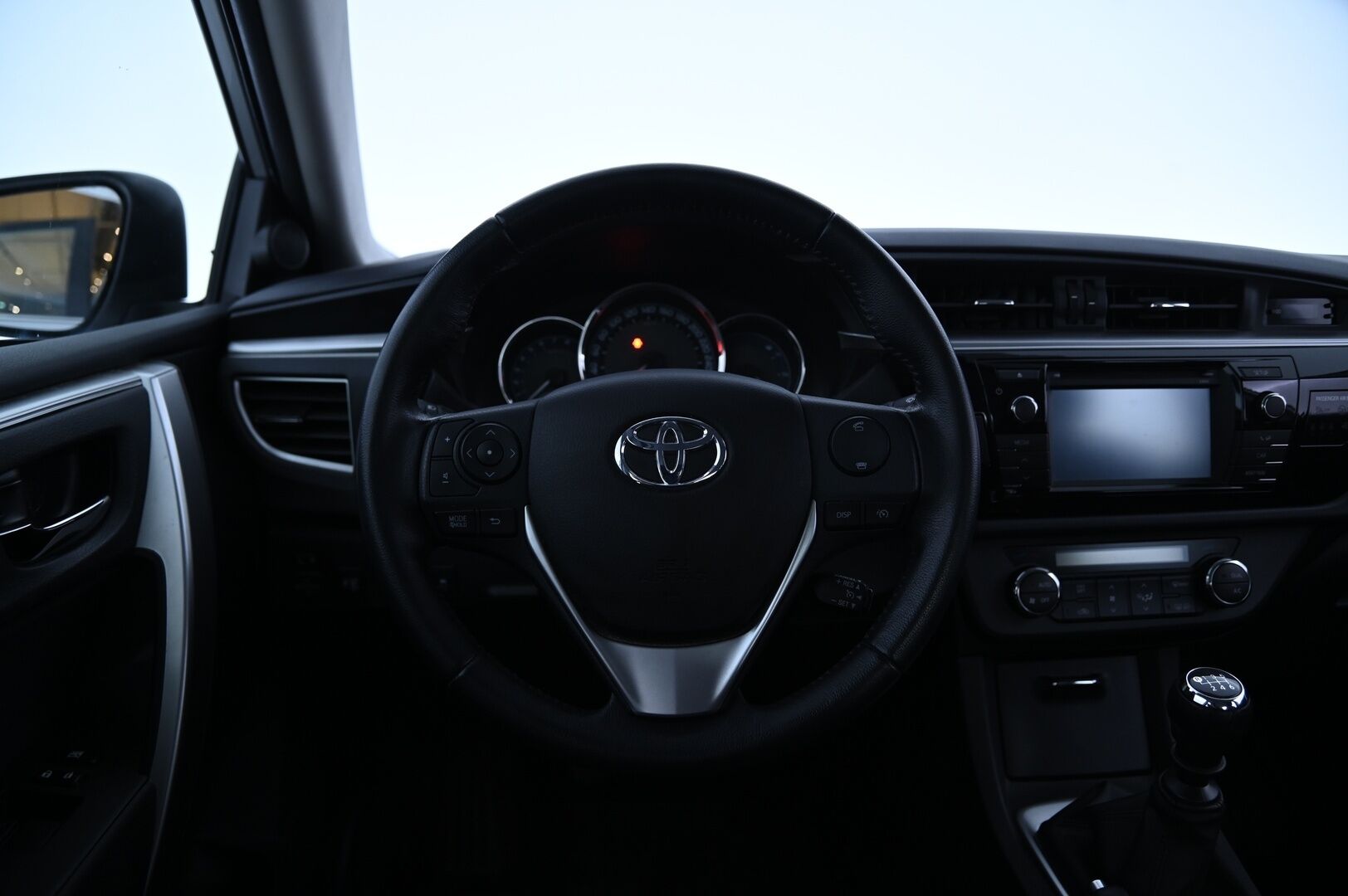 Toyota Corolla 2014 1,6 Valvematic Active 4ov *Suomi-auto / Vakkari / P.Kamera / Lohko* - Hiljattain huollettu ja leimattu / Vähän ajettu / Todellinen yksilö 