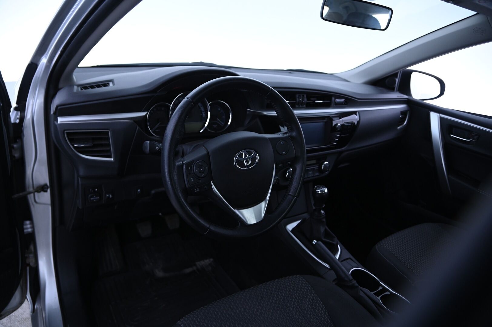 Toyota Corolla 2014 1,6 Valvematic Active 4ov *Suomi-auto / Vakkari / P.Kamera / Lohko* - Hiljattain huollettu ja leimattu / Vähän ajettu / Todellinen yksilö 