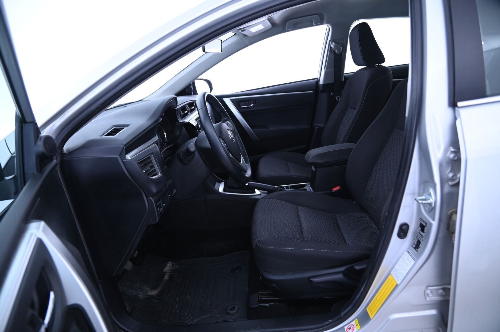 Toyota Corolla 2014 1,6 Valvematic Active 4ov *Suomi-auto / Vakkari / P.Kamera / Lohko* - Hiljattain huollettu ja leimattu / Vähän ajettu / Todellinen yksilö 