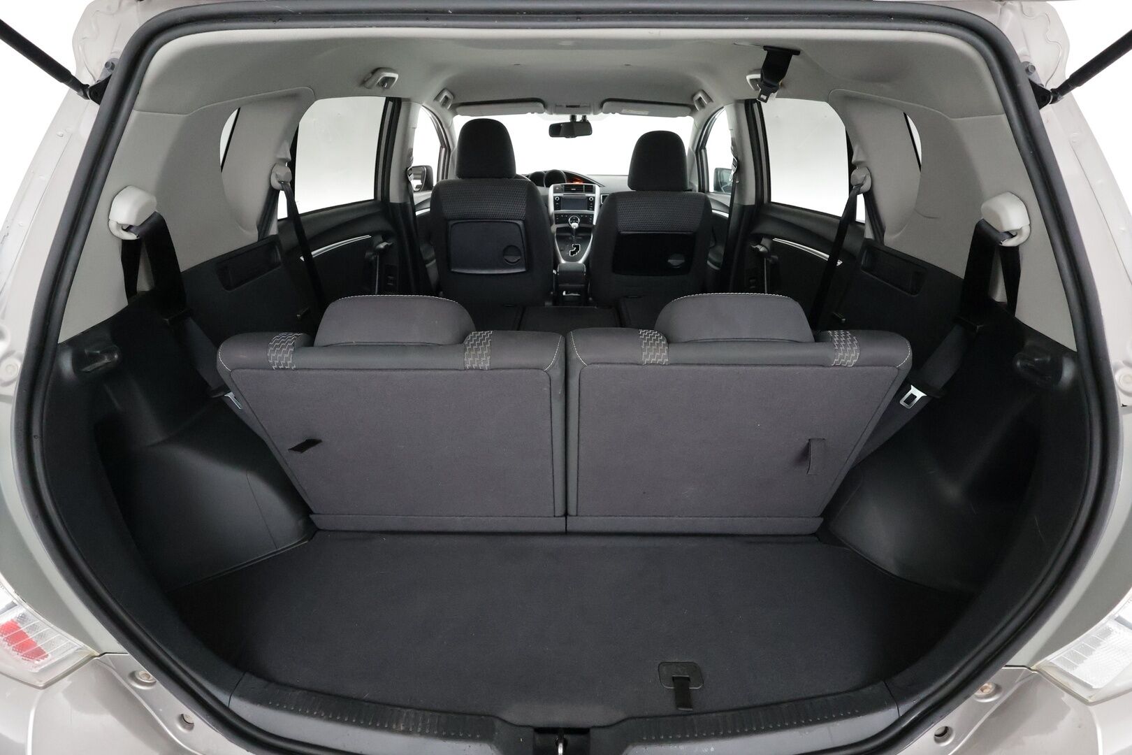 Toyota Verso 2014 1,8 Valvematic Active Multidrive S 7p - | Xenon | P.Kamera | Navi | Lohkolämmitin | Vakkari | Bluetooth | Kahdet renkaat | Suomi-auto | Huoltokirja |