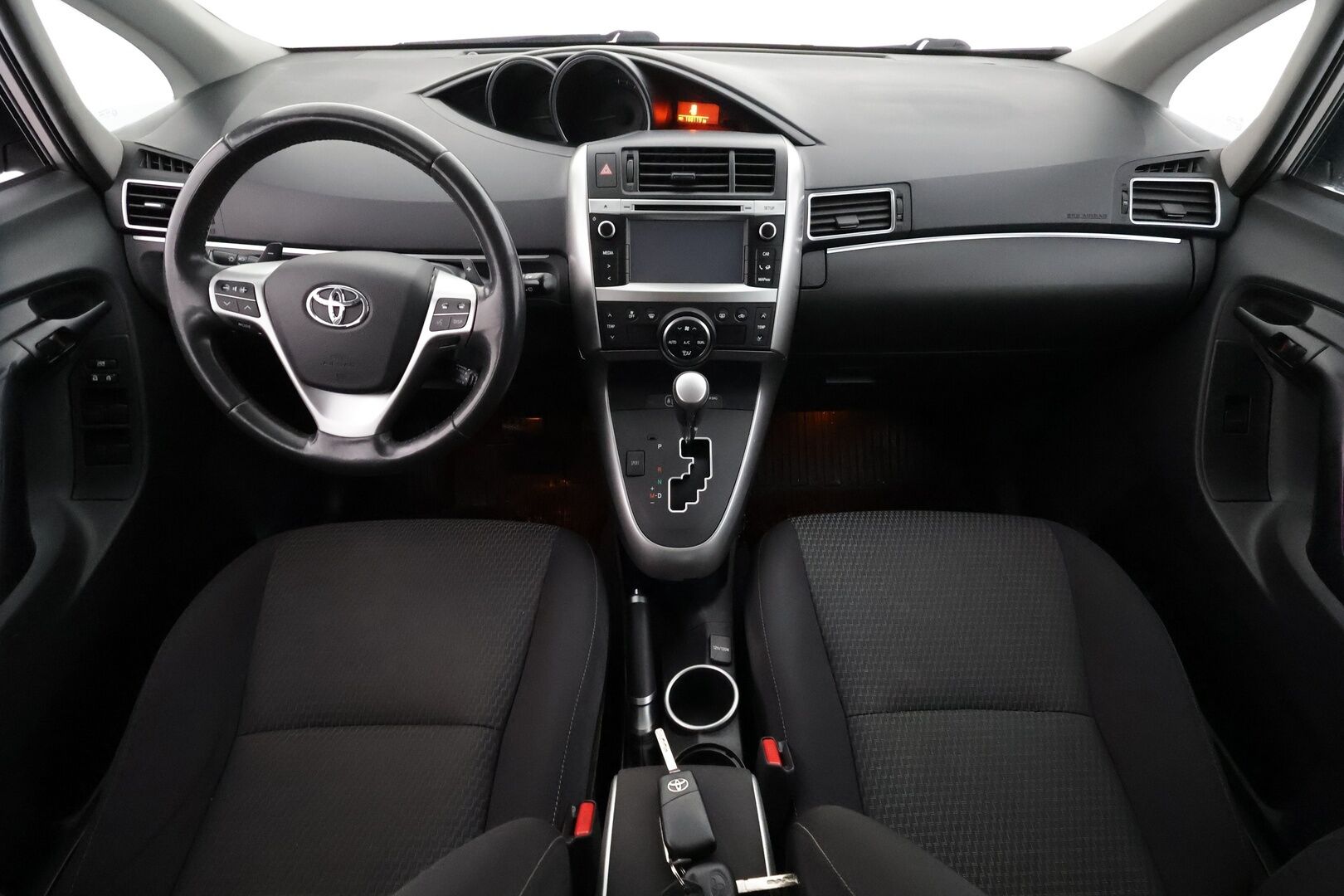 Toyota Verso 2014 1,8 Valvematic Active Multidrive S 7p - | Xenon | P.Kamera | Navi | Lohkolämmitin | Vakkari | Bluetooth | Kahdet renkaat | Suomi-auto | Huoltokirja |