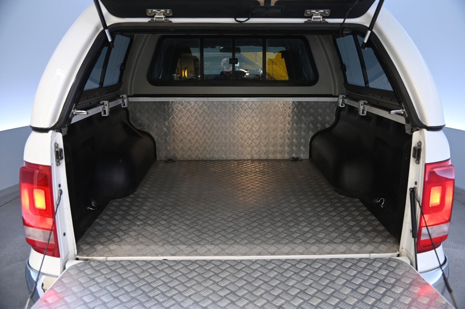 Volkswagen Amarok 2012 DC Highline PRO 2,0 TDI 120kW 4MOTION 5-Paikkainen - Suomi-auto | Lavakate | 5p | Vetokoukku | Webasto | Vakkari | P.tutka | Hyvin huollettu