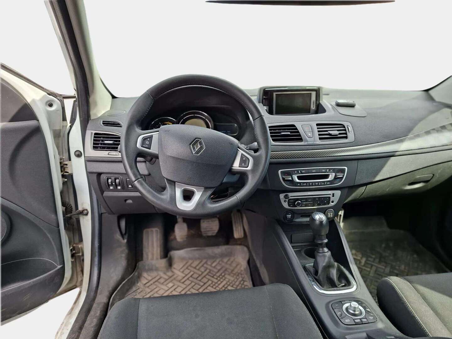 Renault Megane 2014 Sport Tourer Energy dCi 110 6MT S&S FAP Expression- YritysOutlet - Myydään vain yrityksille - Juuri katsastettu / Polttoainekäyttöinen lisälämmitin kaukosäätimellä / 2 x renkaat