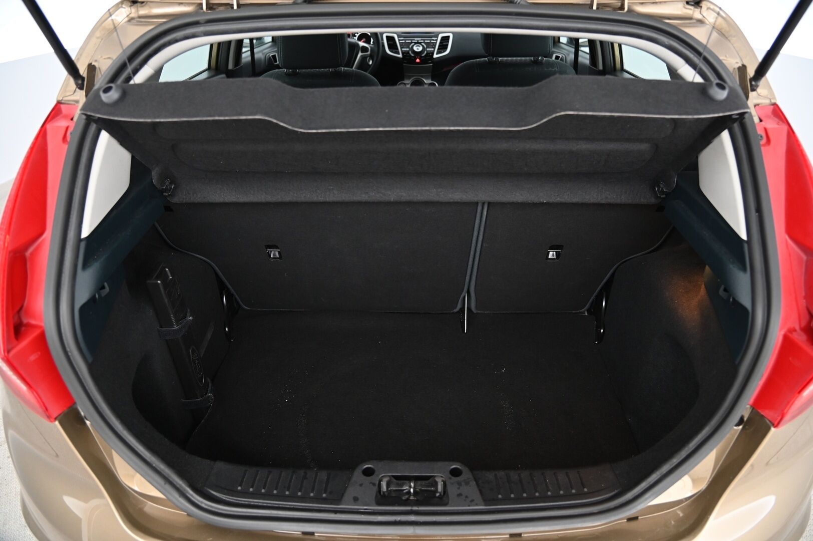 Ford Fiesta 2012 1,25 82 hv Titanium M5 5-ovinen *Vakkari/  Lohko+sisä/  Lämpölasi/  2x renkaat* - Samassa perheessä uudesta asti / Juuri leimattu / Hihna vaihdettu 08/2020 / 46tkm
