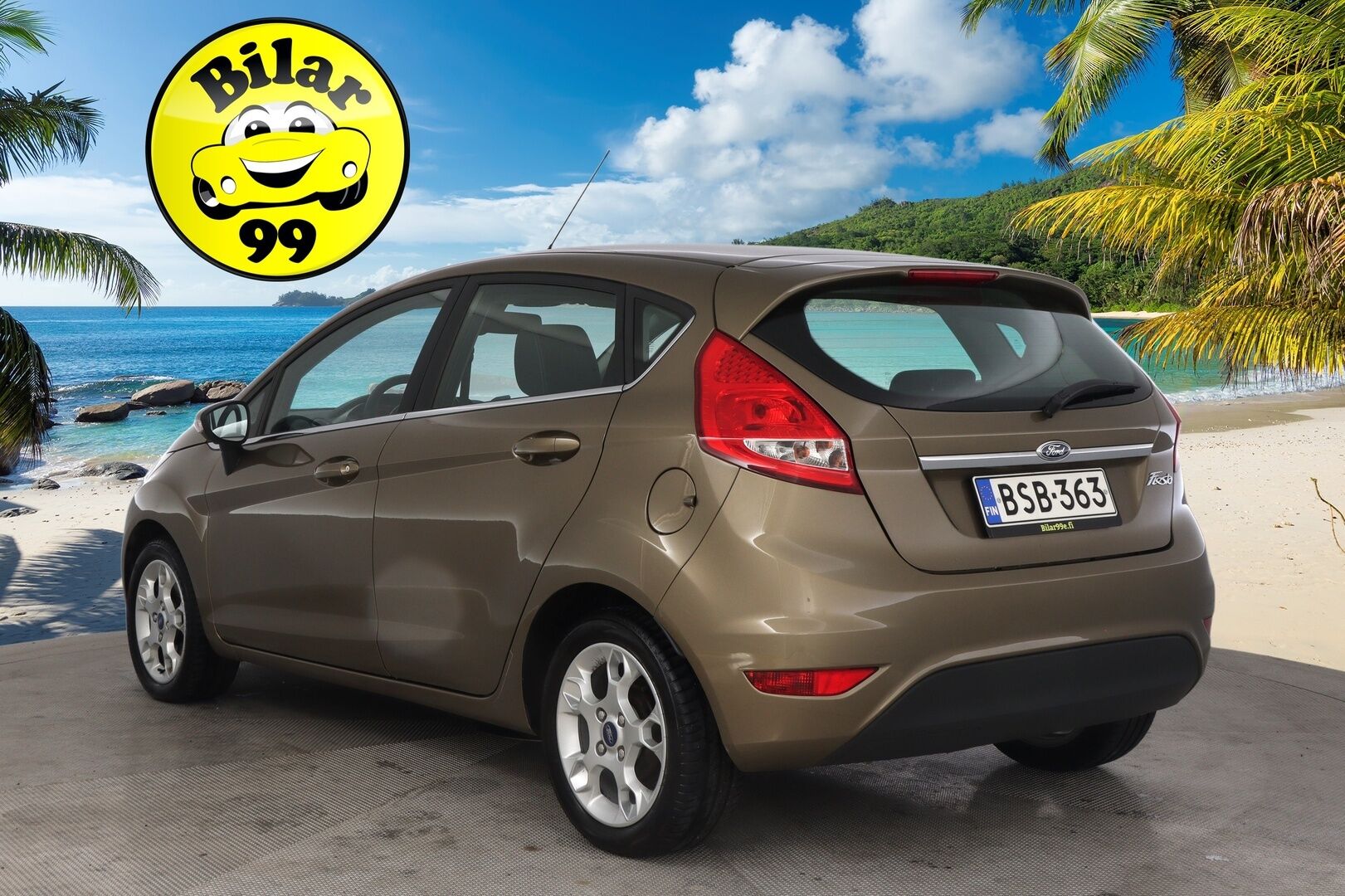 Ford Fiesta 2012 1,25 82 hv Titanium M5 5-ovinen *Vakkari/  Lohko+sisä/  Lämpölasi/  2x renkaat* - Samassa perheessä uudesta asti / Juuri leimattu / Hihna vaihdettu 08/2020 / 46tkm