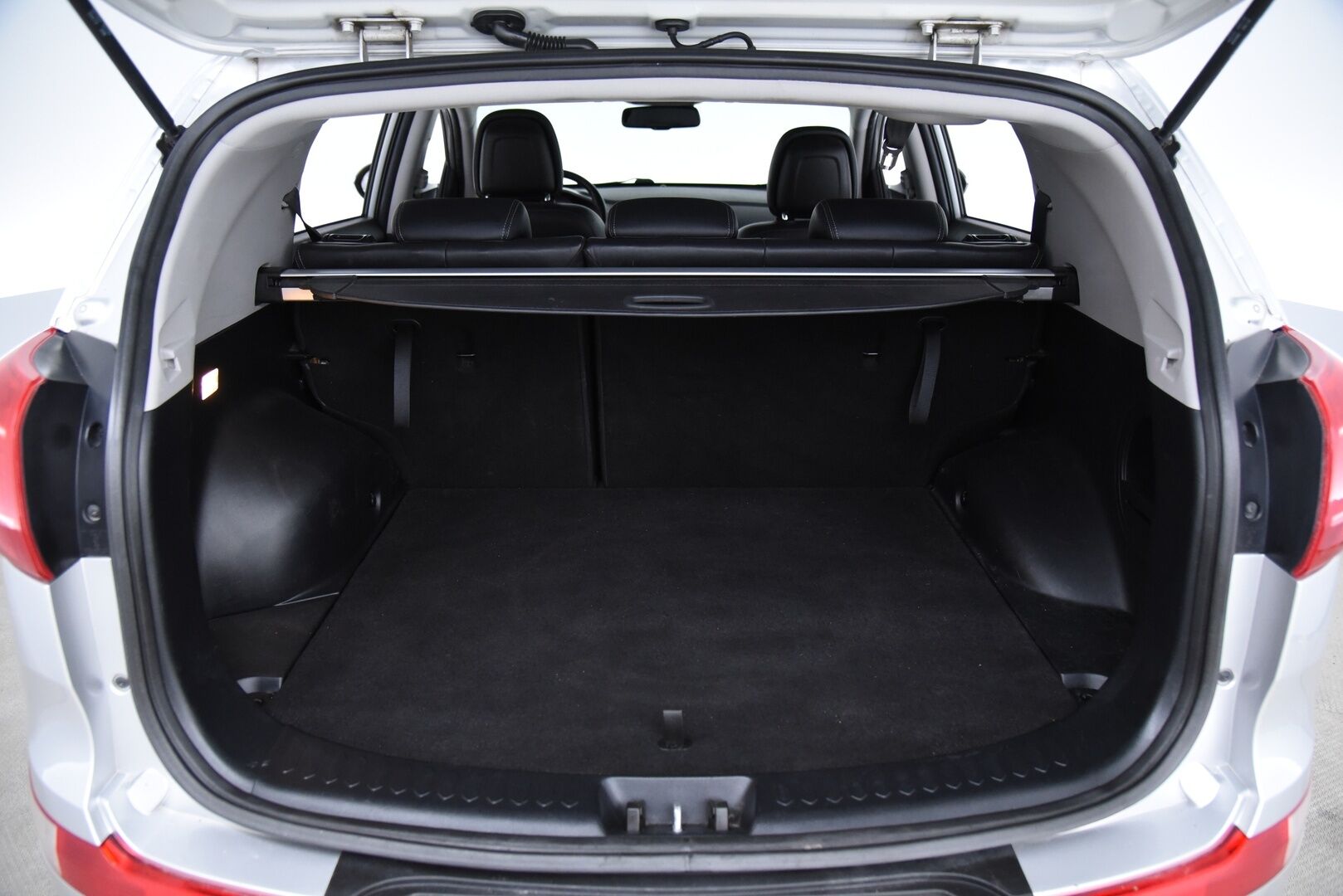 Kia Sportage 2013 2,0 AWD EX / Suomi-Auto / Panorama / Vakkari / Koukku - Xenon / Nahkaverhoilu / Akku juuri vaihdettu! 