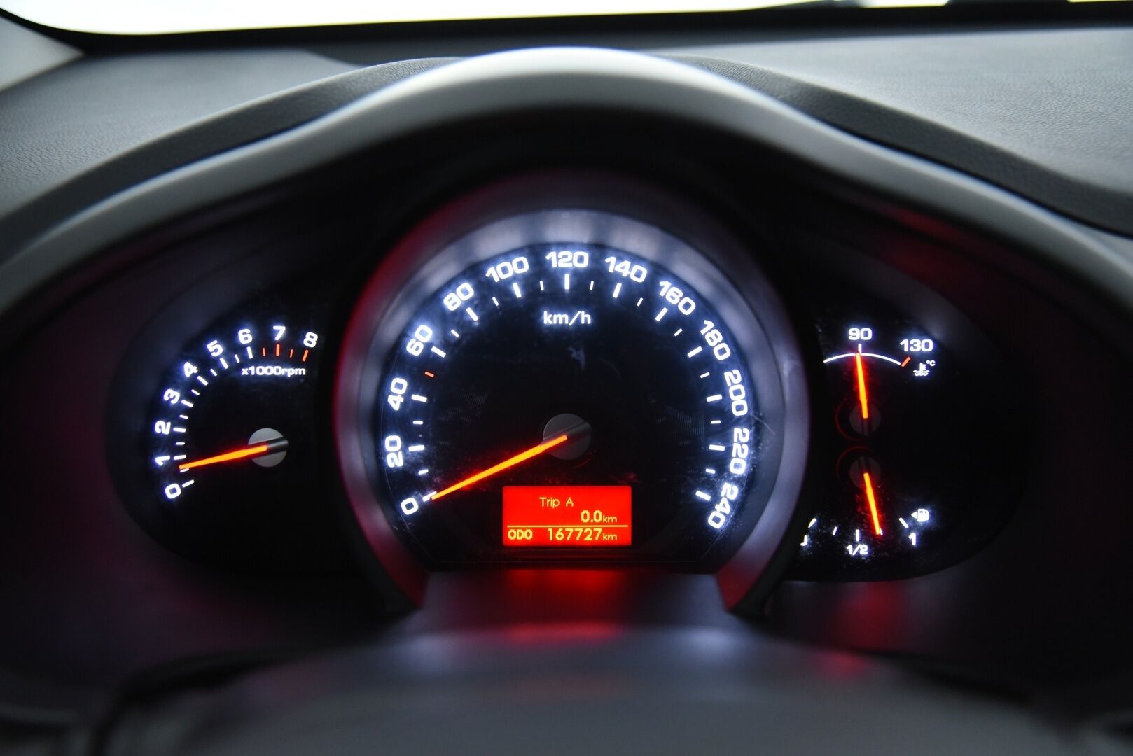 Kia Sportage 2013 2,0 AWD EX / Suomi-Auto / Panorama / Vakkari / Koukku - Xenon / Nahkaverhoilu / Akku juuri vaihdettu! 