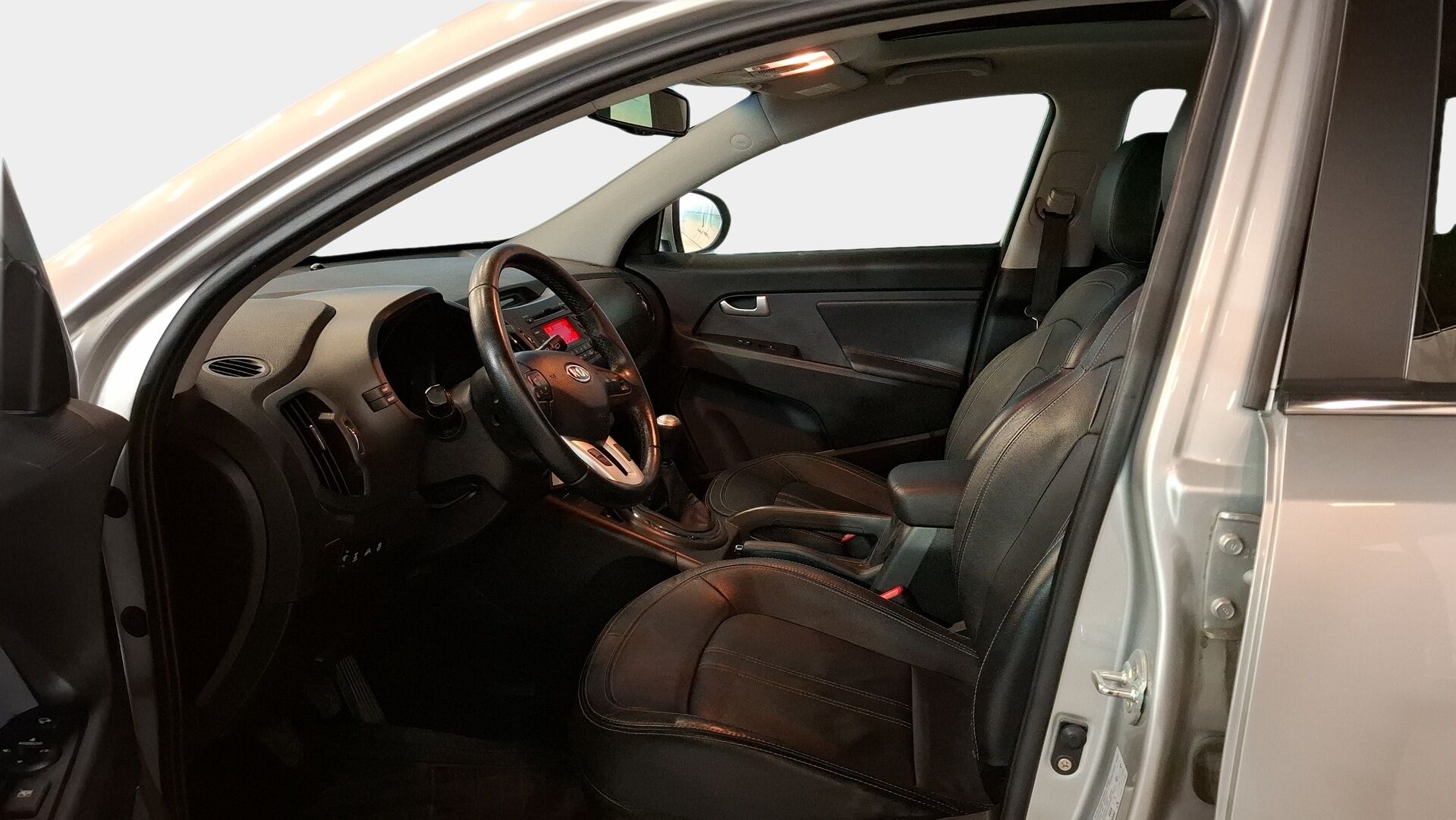 Kia Sportage 2013 2,0 AWD EX / Suomi-Auto / Panorama / Vakkari / Koukku - Xenoin / Nahkaverhoilu 