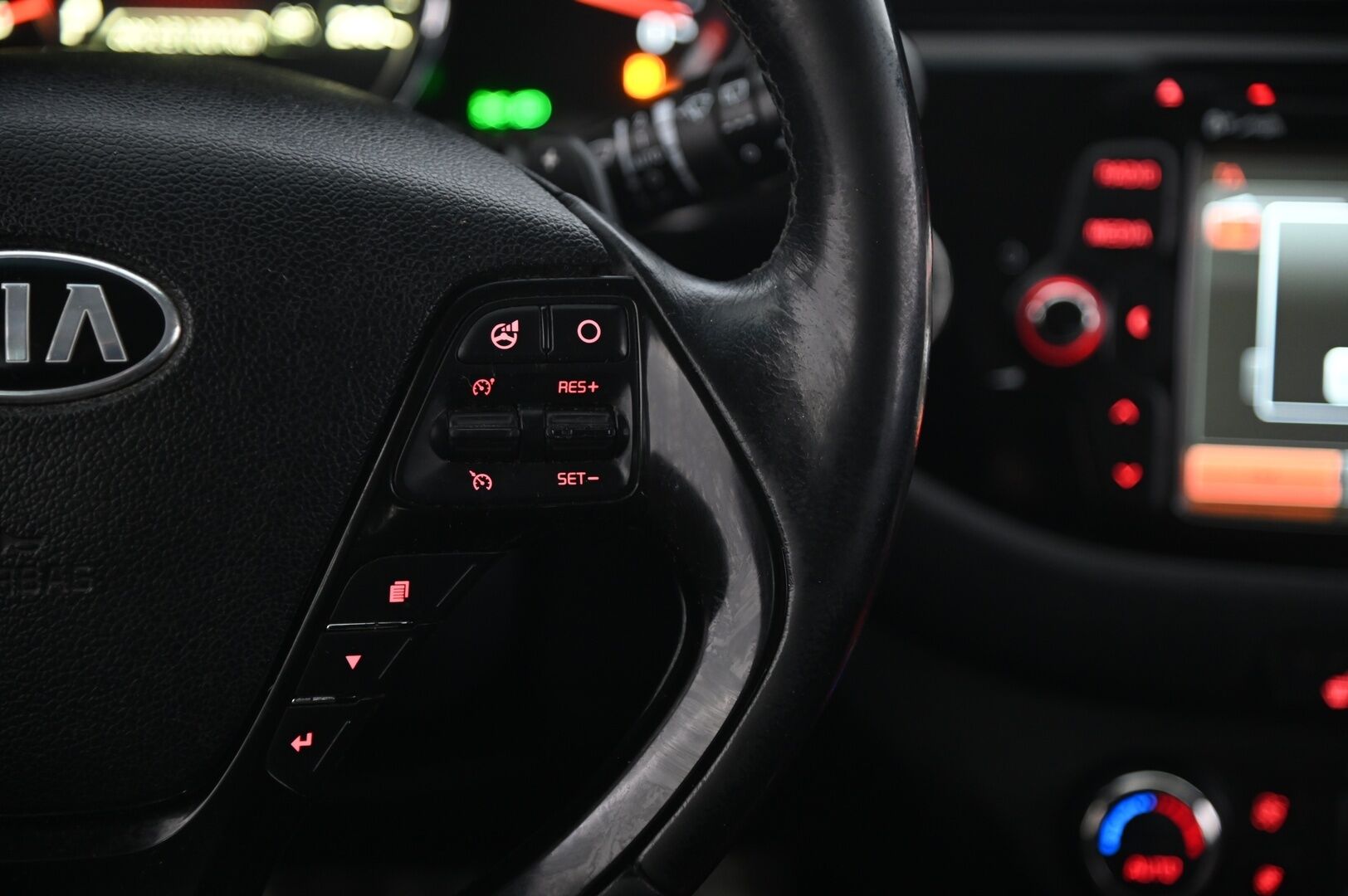 Kia cee'd 2013 1,6 Business 5D DCT A/T - *Myydään Huutokaupat.com*