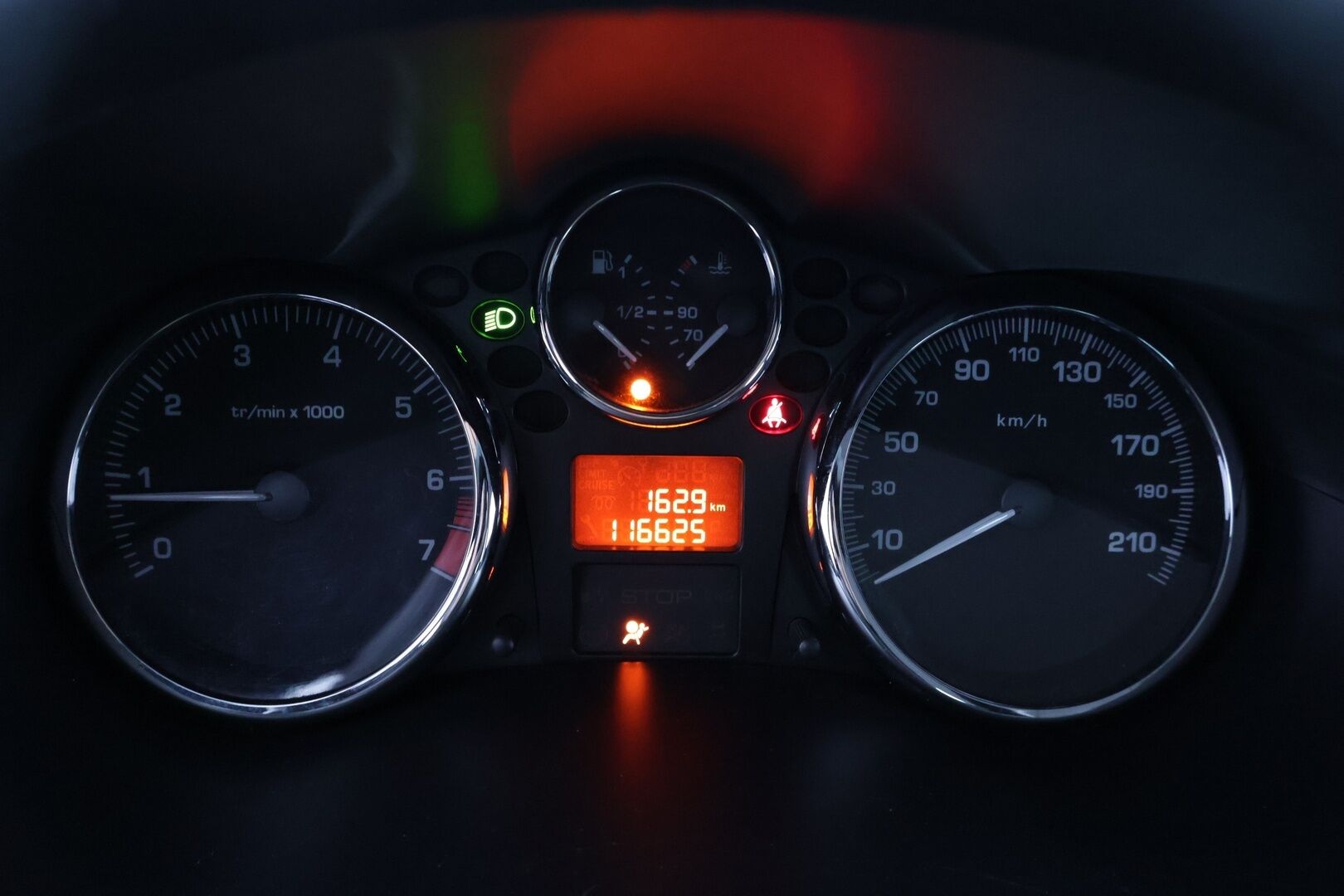 Peugeot 206+ 2012 Generation 75 5-ov *Myydään Huutokaupat.com*/ Suomi-auto / Huoltokirja / Ilmastointi / Lohko / Koukku / 2x renkaat - Myydään Huutokaupat.com / Siisti yksilö / 2x renkaat  