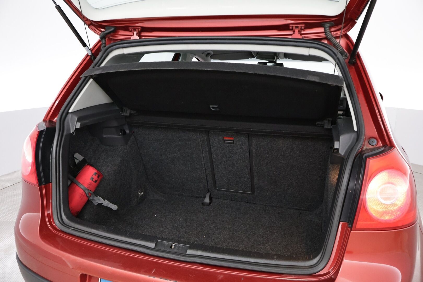 Volkswagen Golf 2006 MYYDÄÄN HUUTOKAUPAT.COM! - MYYDÄÄN HUUTOKAUPAT.COM!