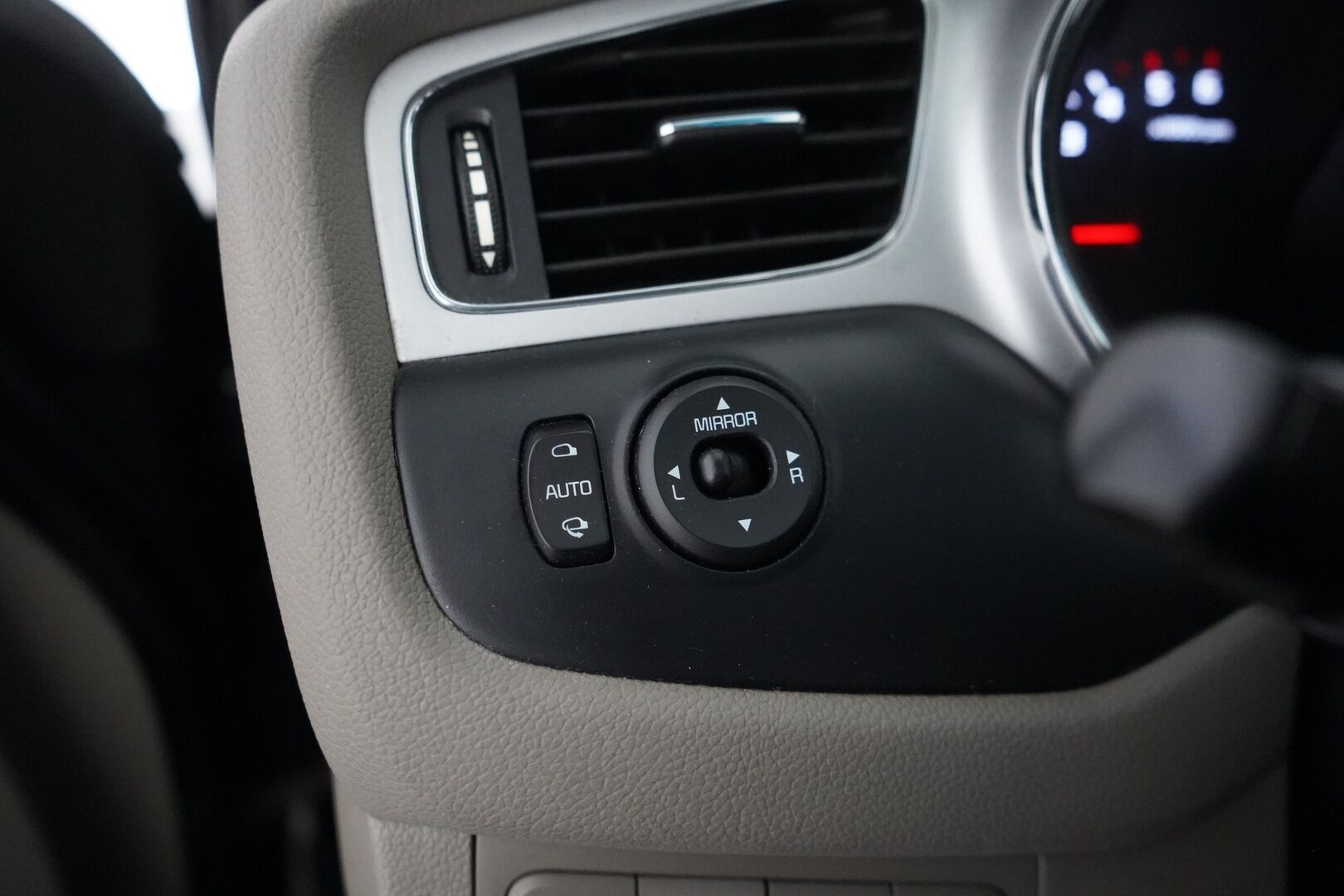 Kia cee'd 2012 * MYYDÄÄN HUUTOKAUPAT.COM *