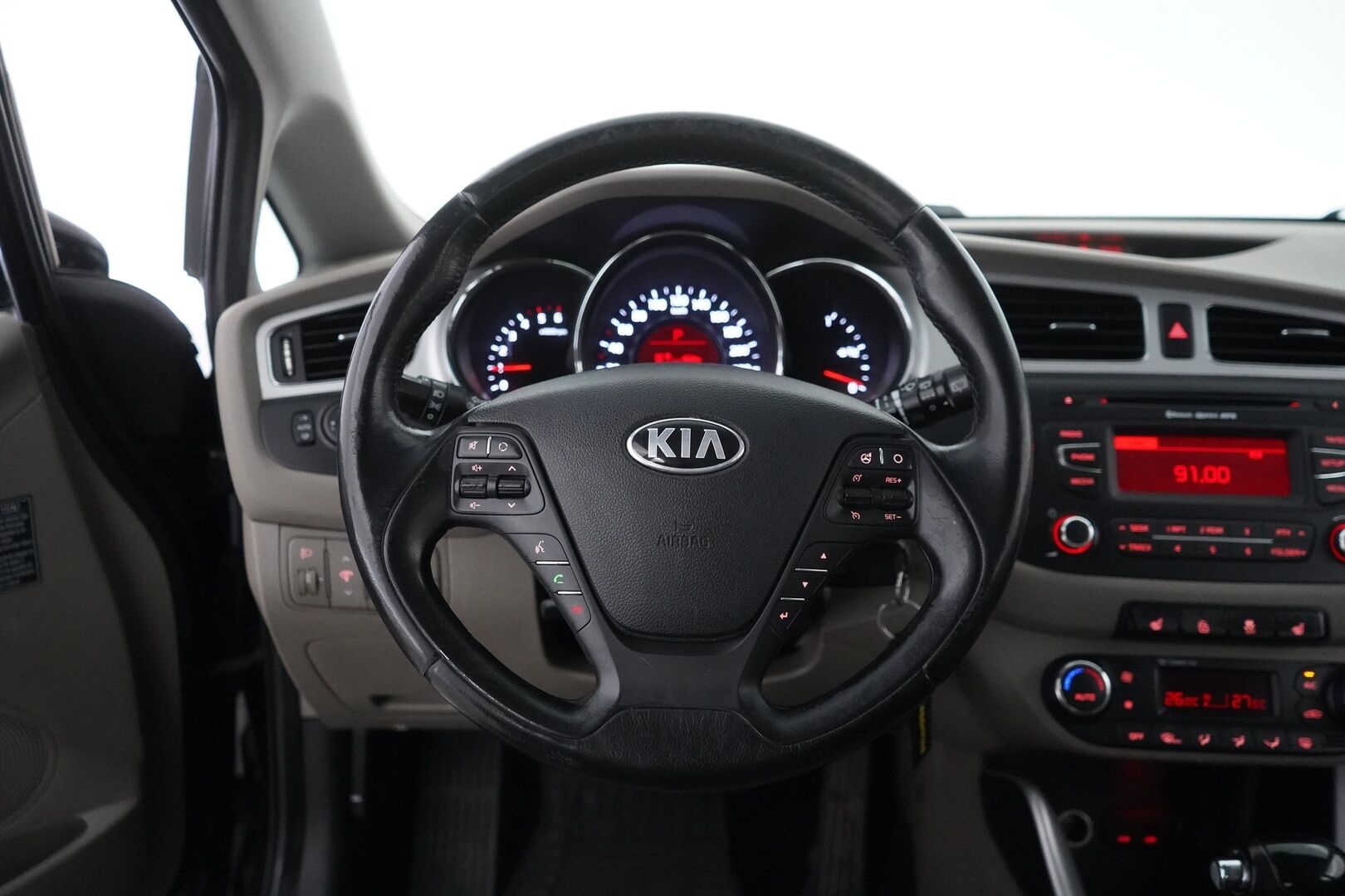 Kia cee'd 2012 * MYYDÄÄN HUUTOKAUPAT.COM *