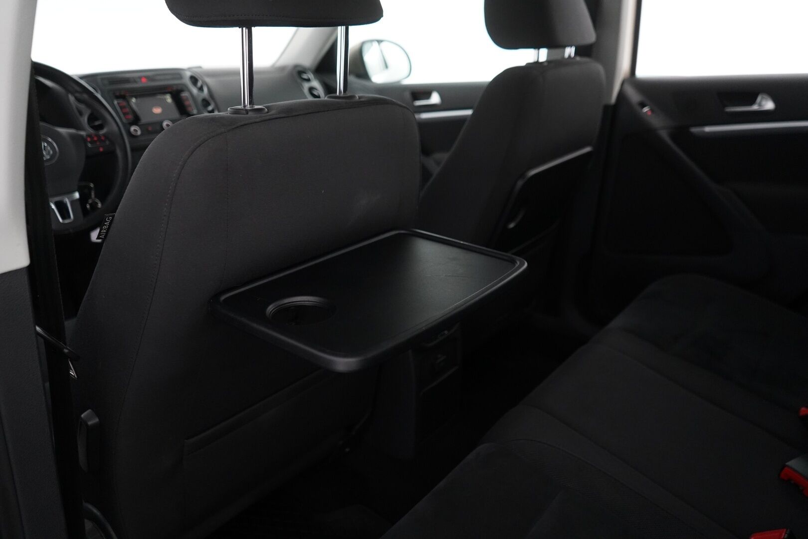 Volkswagen Tiguan 2015 Sport & Style 2,0 TDI 103 kW (140 hv) BlueMotion Technology 4MOTION DSG-aut - Myydään juuri hullettune / Juuri katsastettu / Kahden Volkkarin vanteet
