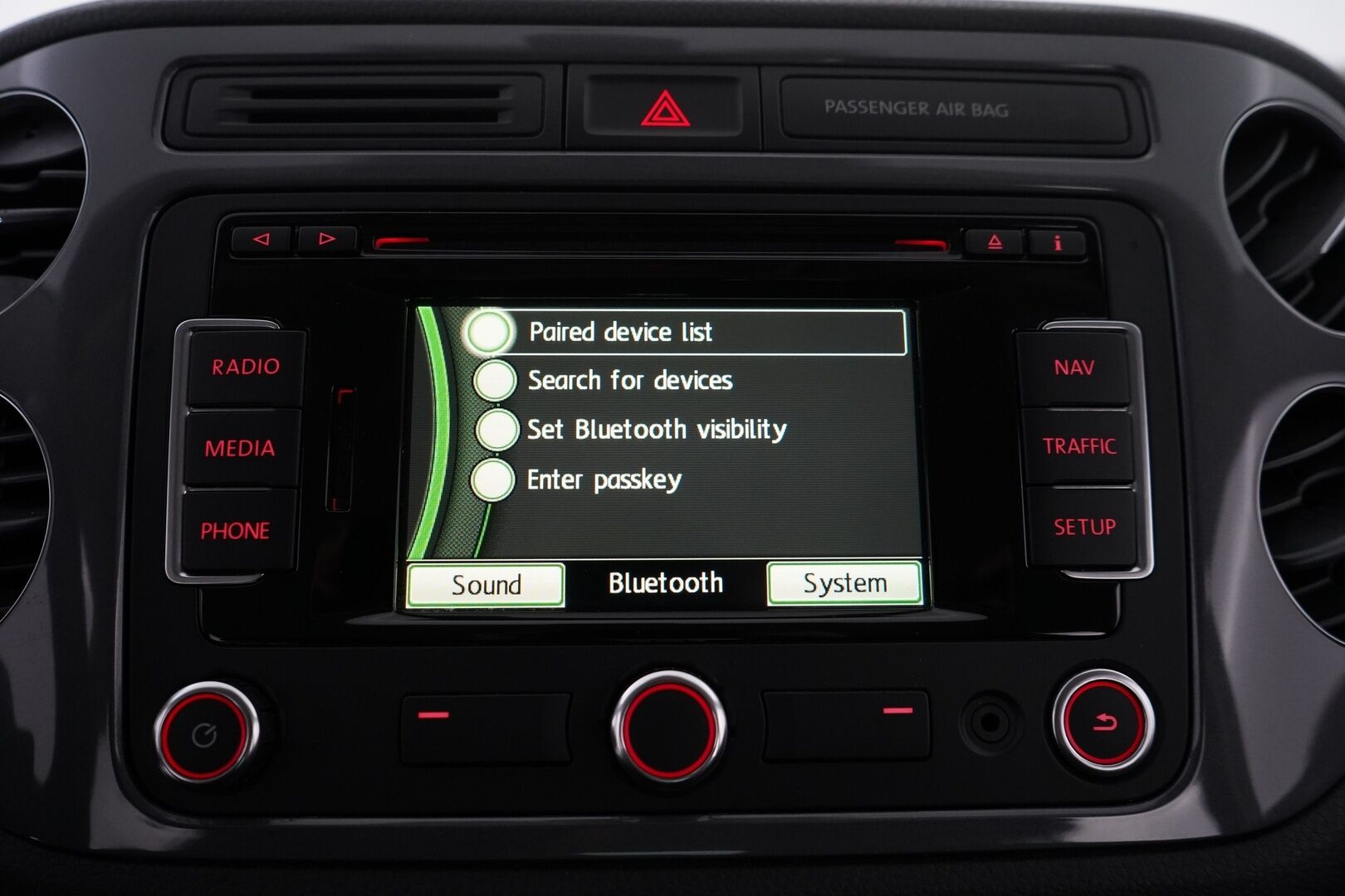 Volkswagen Tiguan 2015 Sport & Style 2,0 TDI 103 kW (140 hv) BlueMotion Technology 4MOTION DSG-aut - Myydään juuri hullettune / Juuri katsastettu / Kahden Volkkarin vanteet