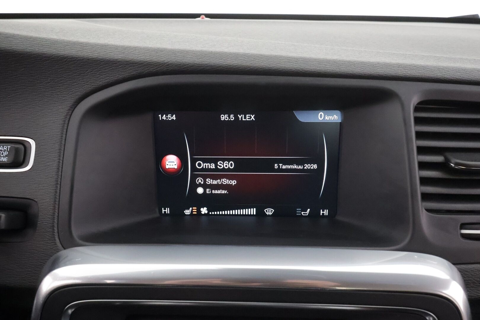 Volvo S60 2016 D4 Business aut * Vakkari / P.tutka / Webasto / Xenon / Puolinahat / Koukku / Digimittaristo * - Suomi-auto / Kahdet renkaat aluvanteilla / Merkkihuollettu / Juuri katsastettu