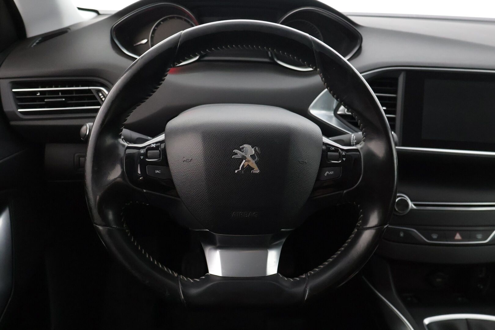 Peugeot 308 2015 SW Allure PureTech 130 ** Jakopää tehty 9/2024 / Full- LED- ajovalot / Adapt. vakkari / Lohkolämmitin / Keyless-Go / Bluetooth ** - * Myydään Huutokaupat.com *