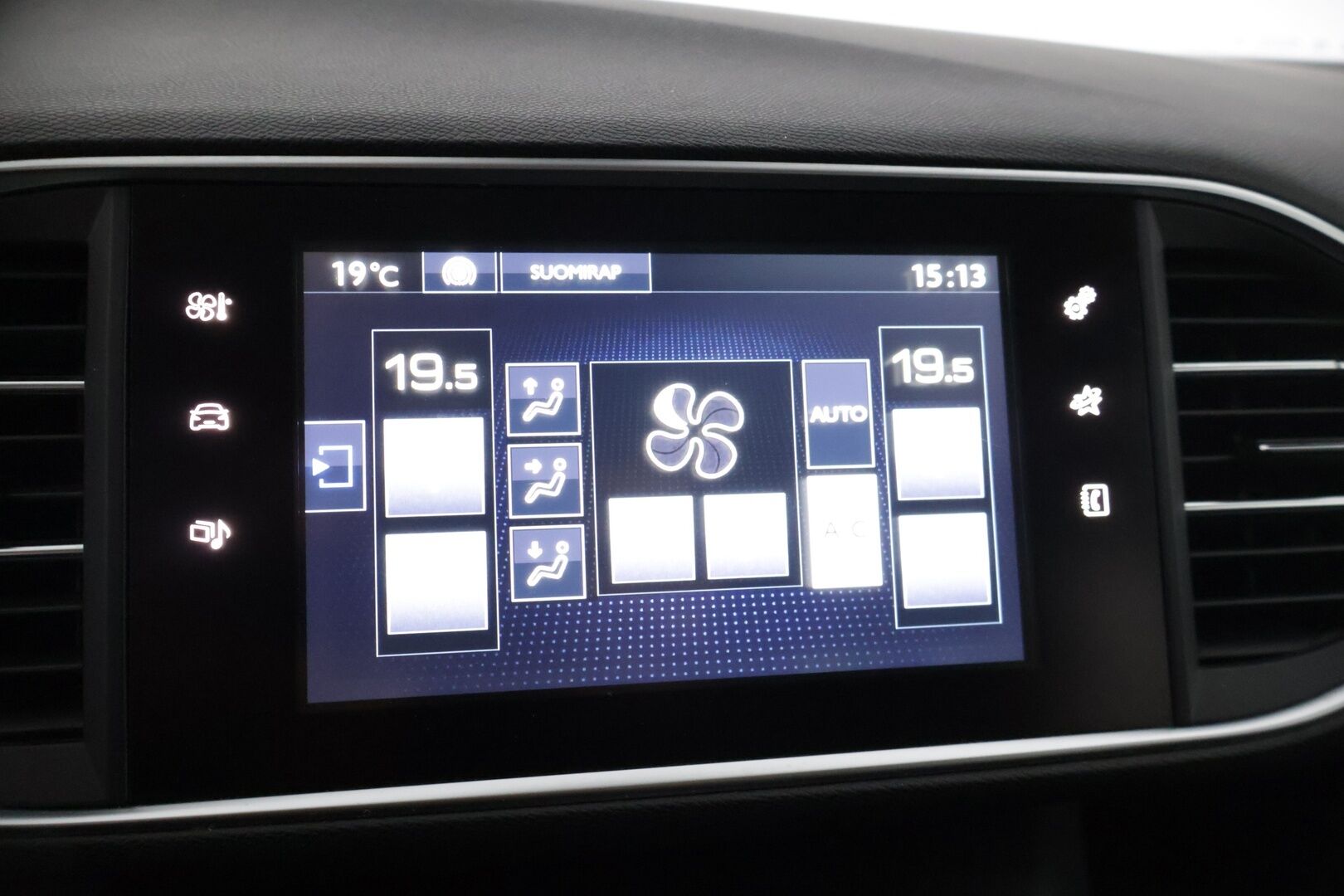 Peugeot 308 2015 SW Allure PureTech 130 ** Jakopää tehty 9/2024 / Full- LED- ajovalot / Adapt. vakkari / Lohkolämmitin / Keyless-Go / Bluetooth ** - * Myydään Huutokaupat.com *