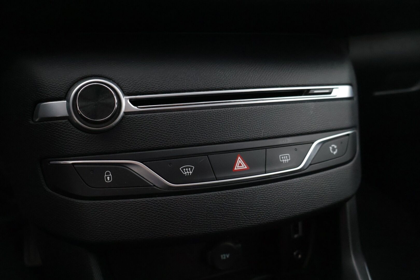 Peugeot 308 2015 SW Allure PureTech 130 ** Jakopää tehty 9/2024 / Full- LED- ajovalot / Adapt. vakkari / Lohkolämmitin / Keyless-Go / Bluetooth ** - * Myydään Huutokaupat.com *
