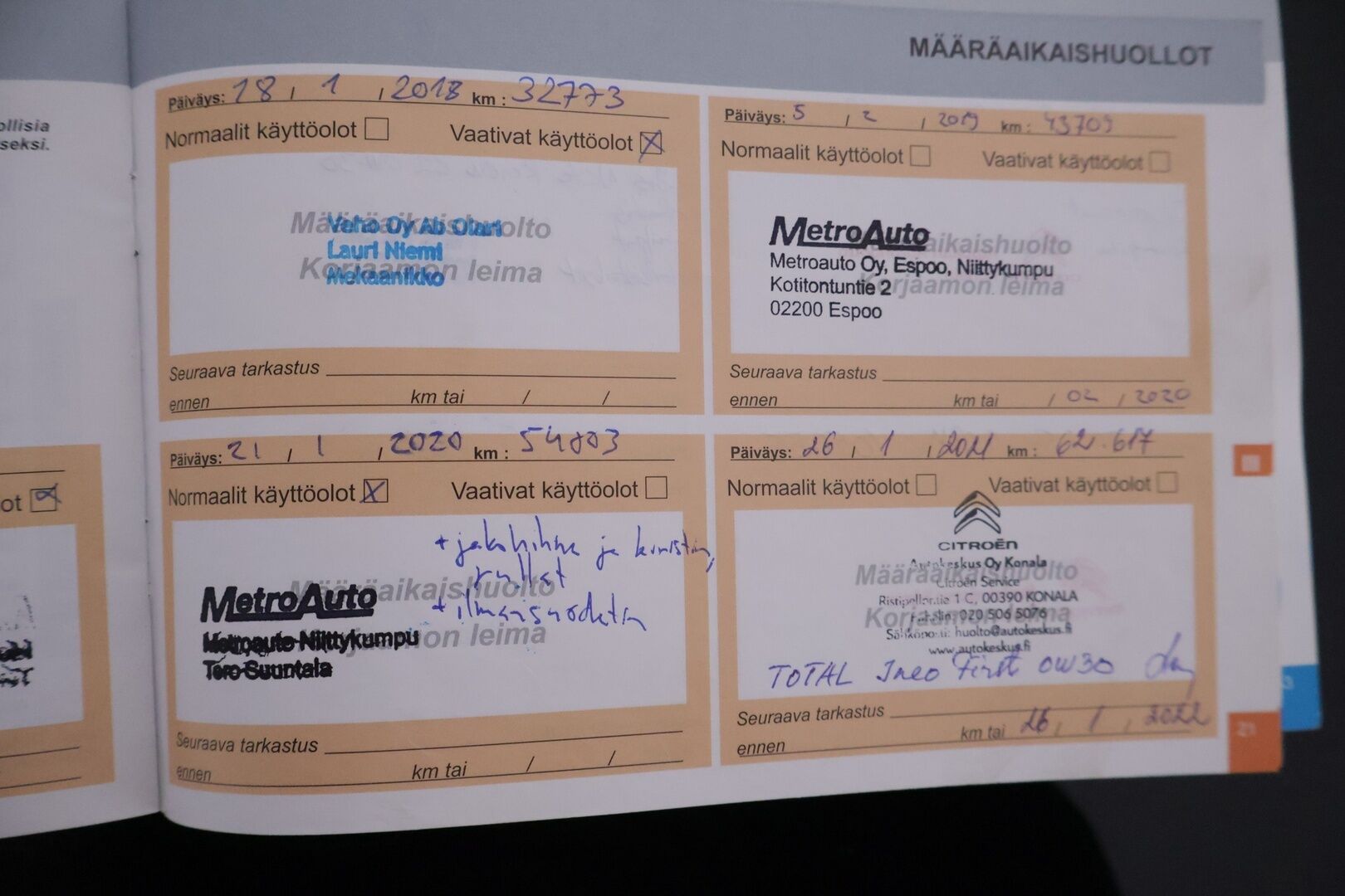 Citroen C4 2015 PureTech 130 Premium *YritysOutlet - Myydään vain yrityksille* *Koukku / Blis / Vakkari/  Ilmastointi* - *Kompakti / Edullinen / Käytännöllinen*