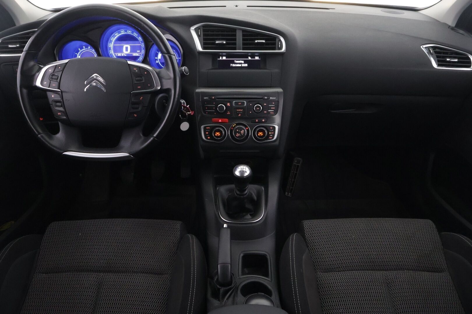 Citroen C4 2015 PureTech 130 Premium *YritysOutlet - Myydään vain yrityksille* *Koukku / Blis / Vakkari/  Ilmastointi* - *Kompakti / Edullinen / Käytännöllinen*