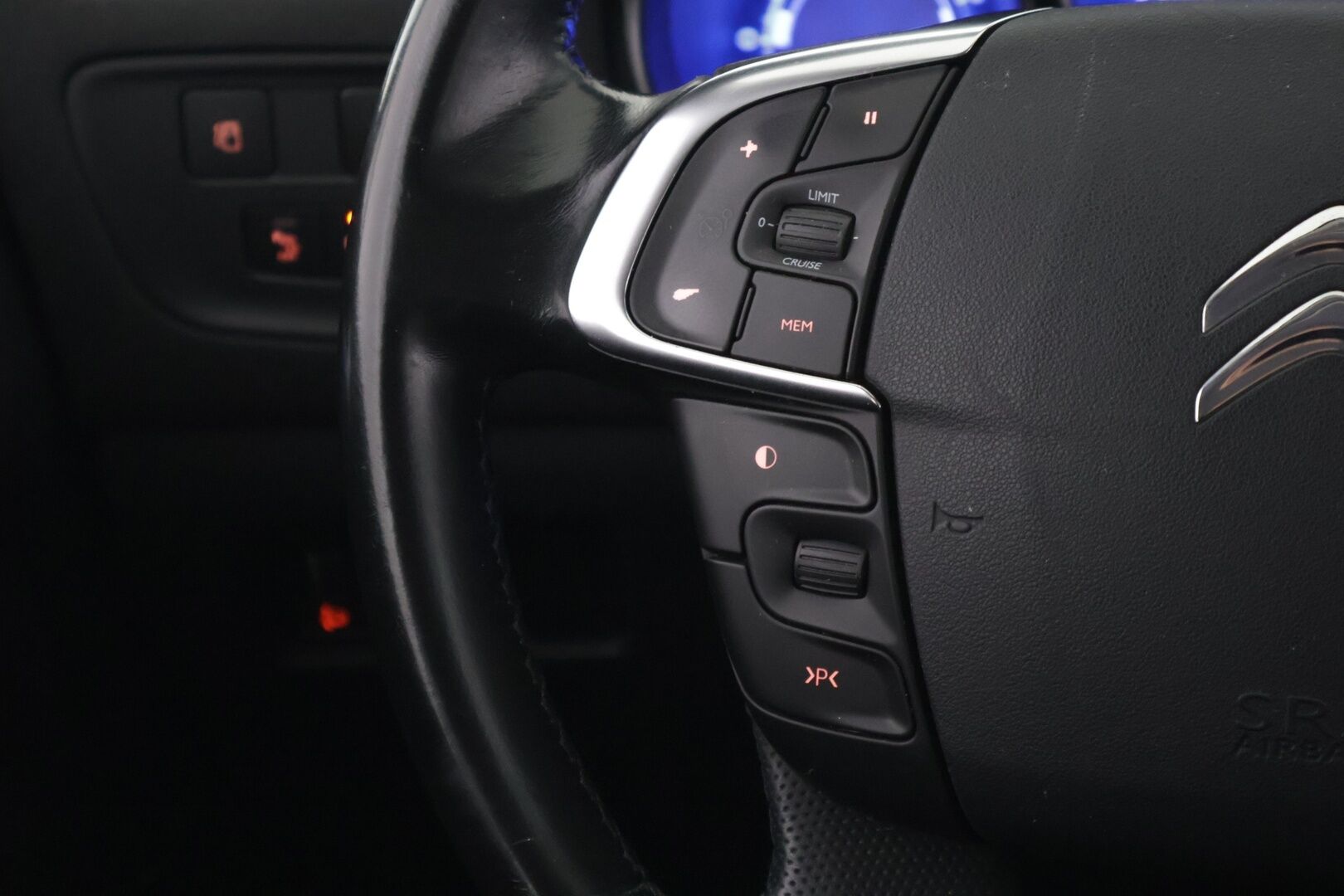 Citroen C4 2015 PureTech 130 Premium *YritysOutlet - Myydään vain yrityksille* *Koukku / Blis / Vakkari/  Ilmastointi* - *Kompakti / Edullinen / Käytännöllinen*