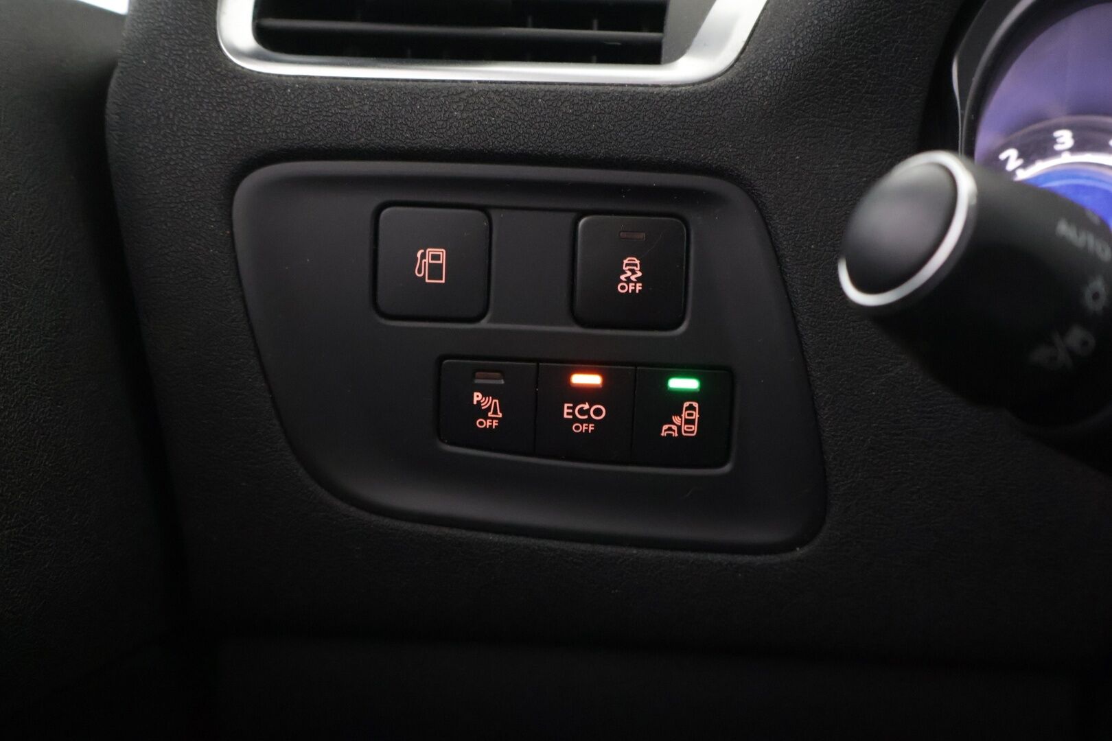 Citroen C4 2015 PureTech 130 Premium *YritysOutlet - Myydään vain yrityksille* *Koukku / Blis / Vakkari/  Ilmastointi* - *Kompakti / Edullinen / Käytännöllinen*