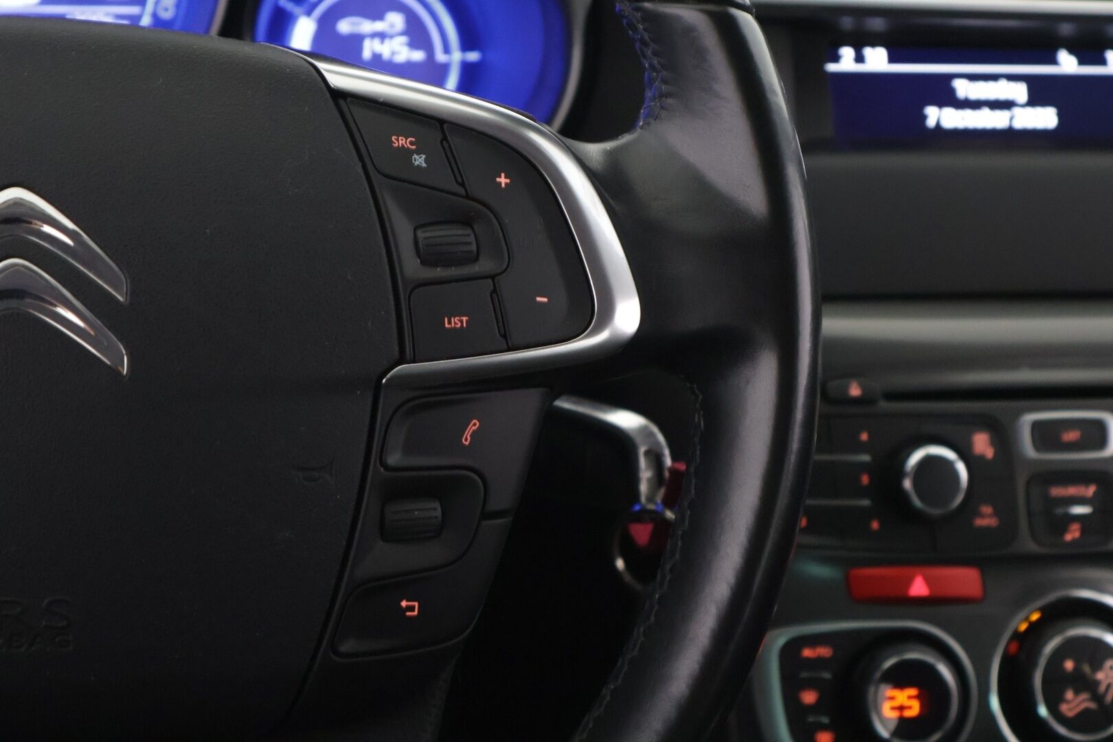 Citroen C4 2015 PureTech 130 Premium *YritysOutlet - Myydään vain yrityksille* *Koukku / Blis / Vakkari/  Ilmastointi* - *Kompakti / Edullinen / Käytännöllinen*