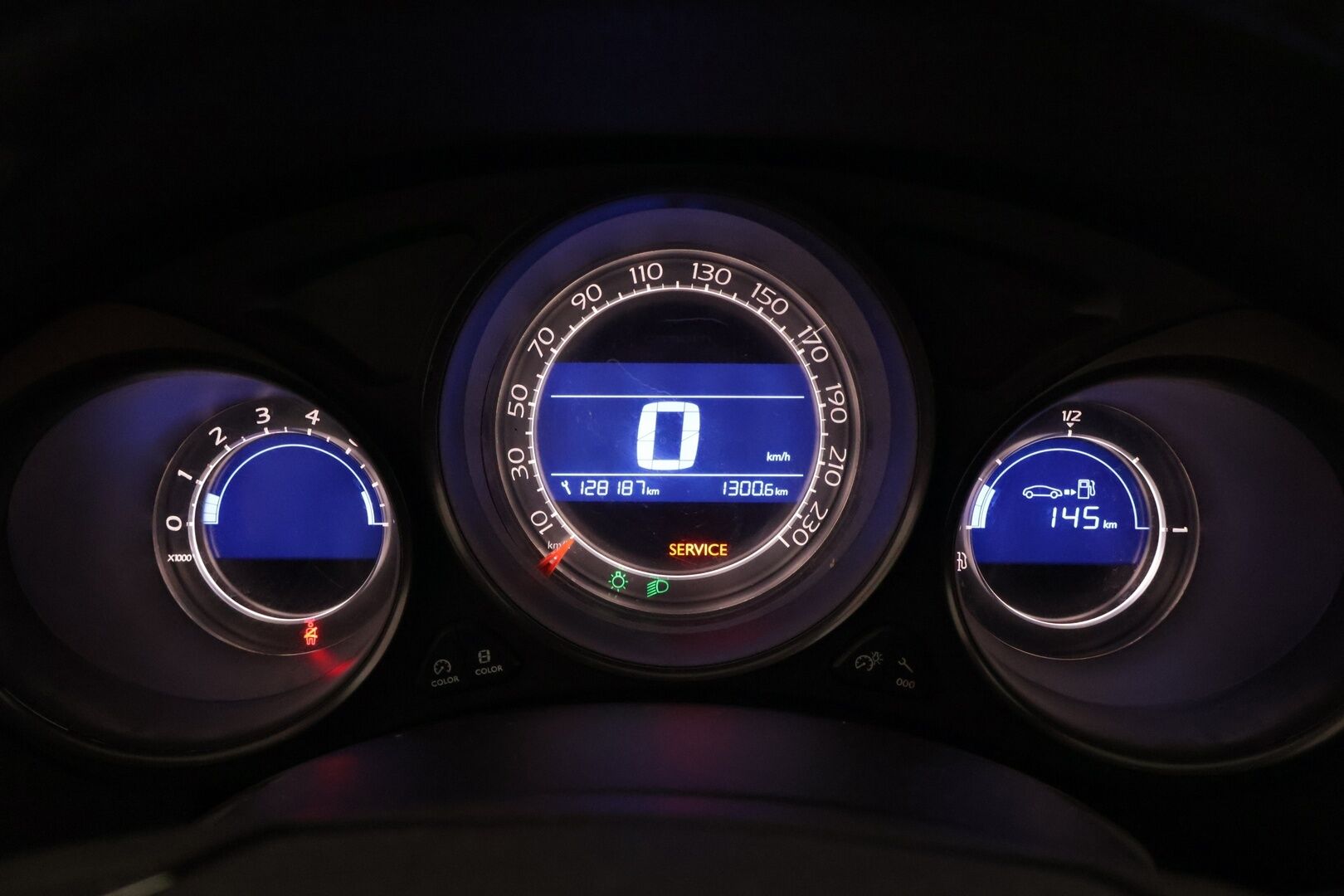 Citroen C4 2015 PureTech 130 Premium *YritysOutlet - Myydään vain yrityksille* *Koukku / Blis / Vakkari/  Ilmastointi* - *Kompakti / Edullinen / Käytännöllinen*