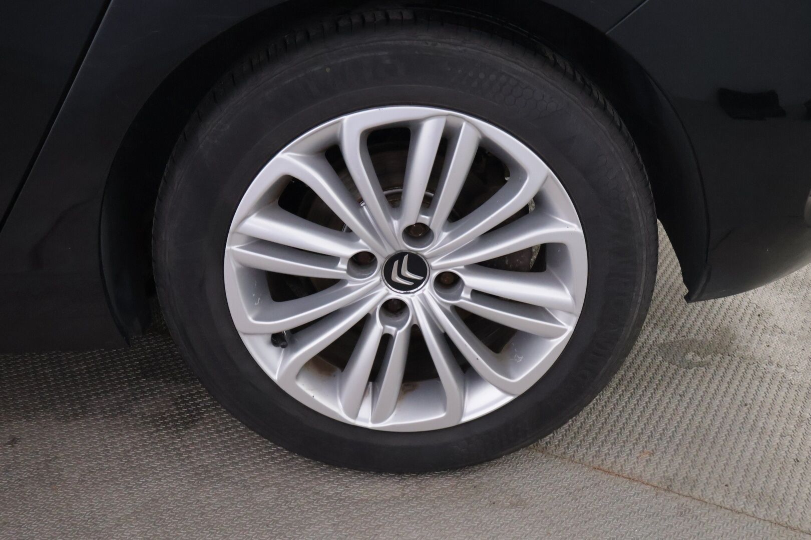 Citroen C4 2015 PureTech 130 Premium *YritysOutlet - Myydään vain yrityksille* *Koukku / Blis / Vakkari/  Ilmastointi* - *Kompakti / Edullinen / Käytännöllinen*