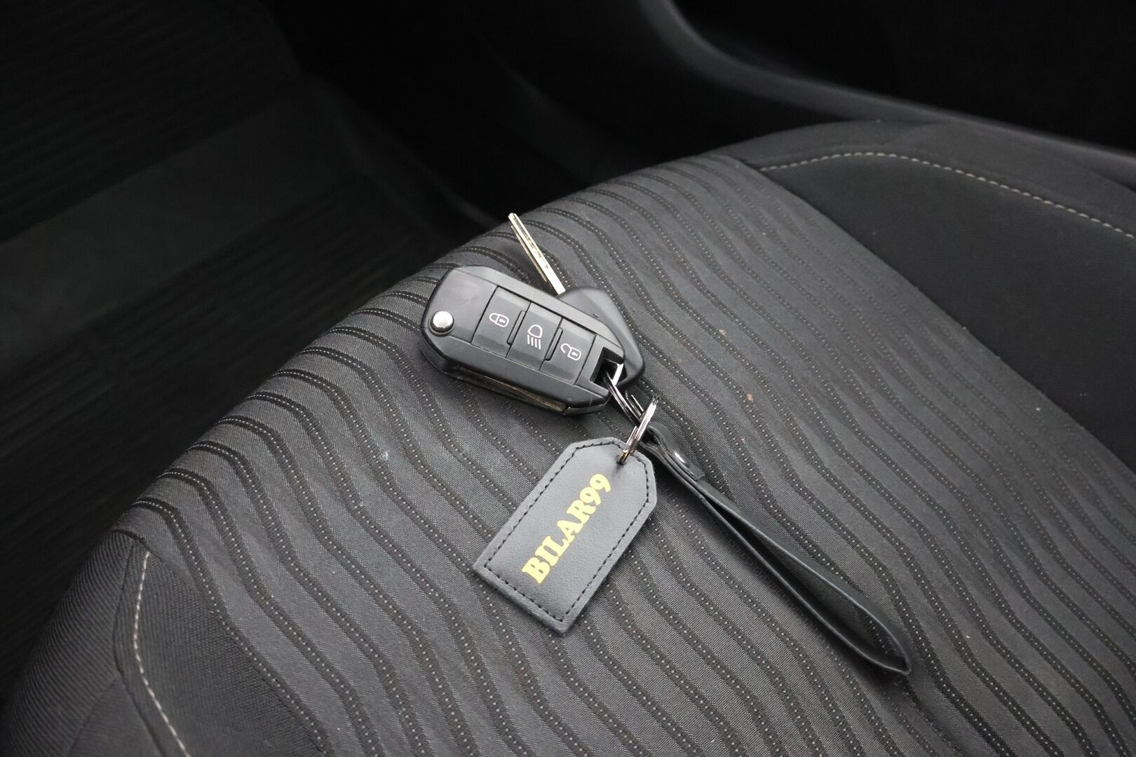 Peugeot 308 2015 SW Active PureTech 130 - Myydään  Huutokaupat.com - – Tämä auto myydään huutokaupat.com -sivuston kautta
