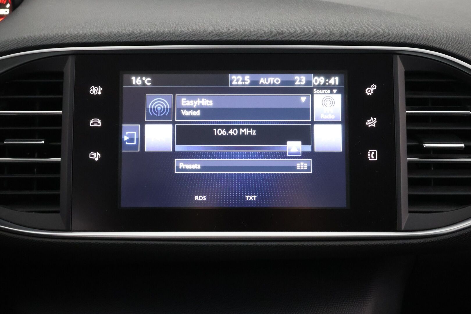 Peugeot 308 2015 SW Active PureTech 130 - Myydään  Huutokaupat.com - – Tämä auto myydään huutokaupat.com -sivuston kautta