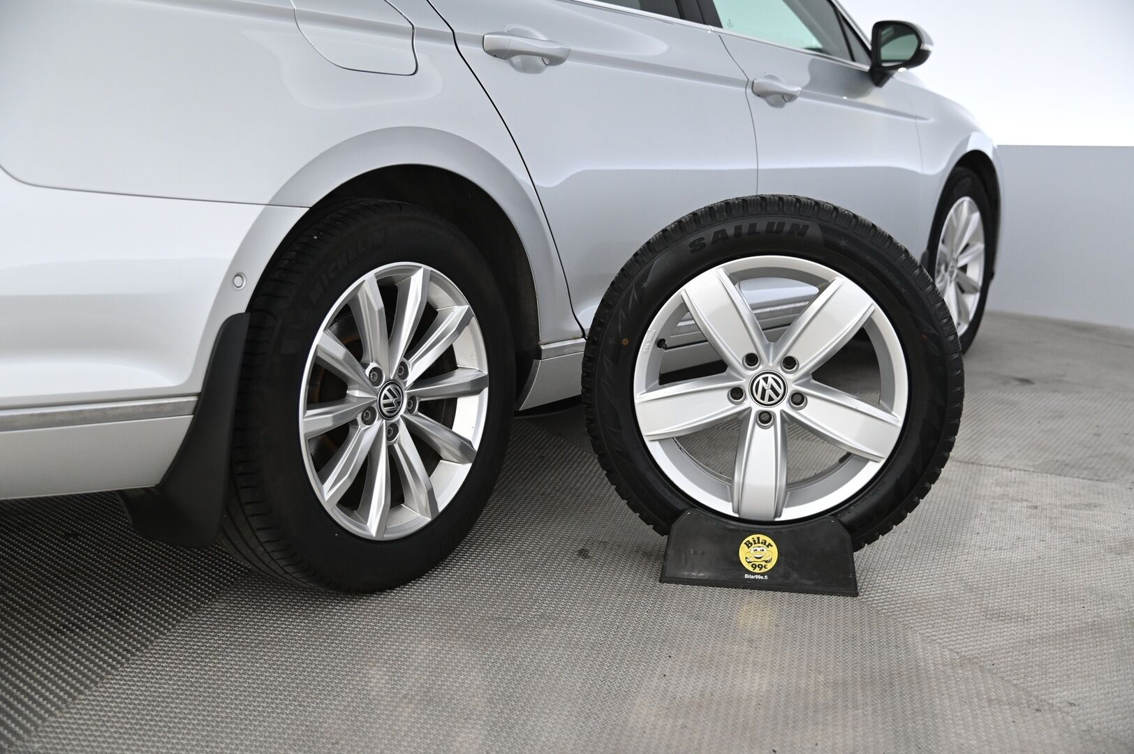 Volkswagen Passat 2015 Variant Highline 2,0 TDI 110 kW *Suomi-Auto / ACC / P-Tutkat* - *Juuri saapunut! Nahka-Alcantara / Urheiluistuimet / Navi*
