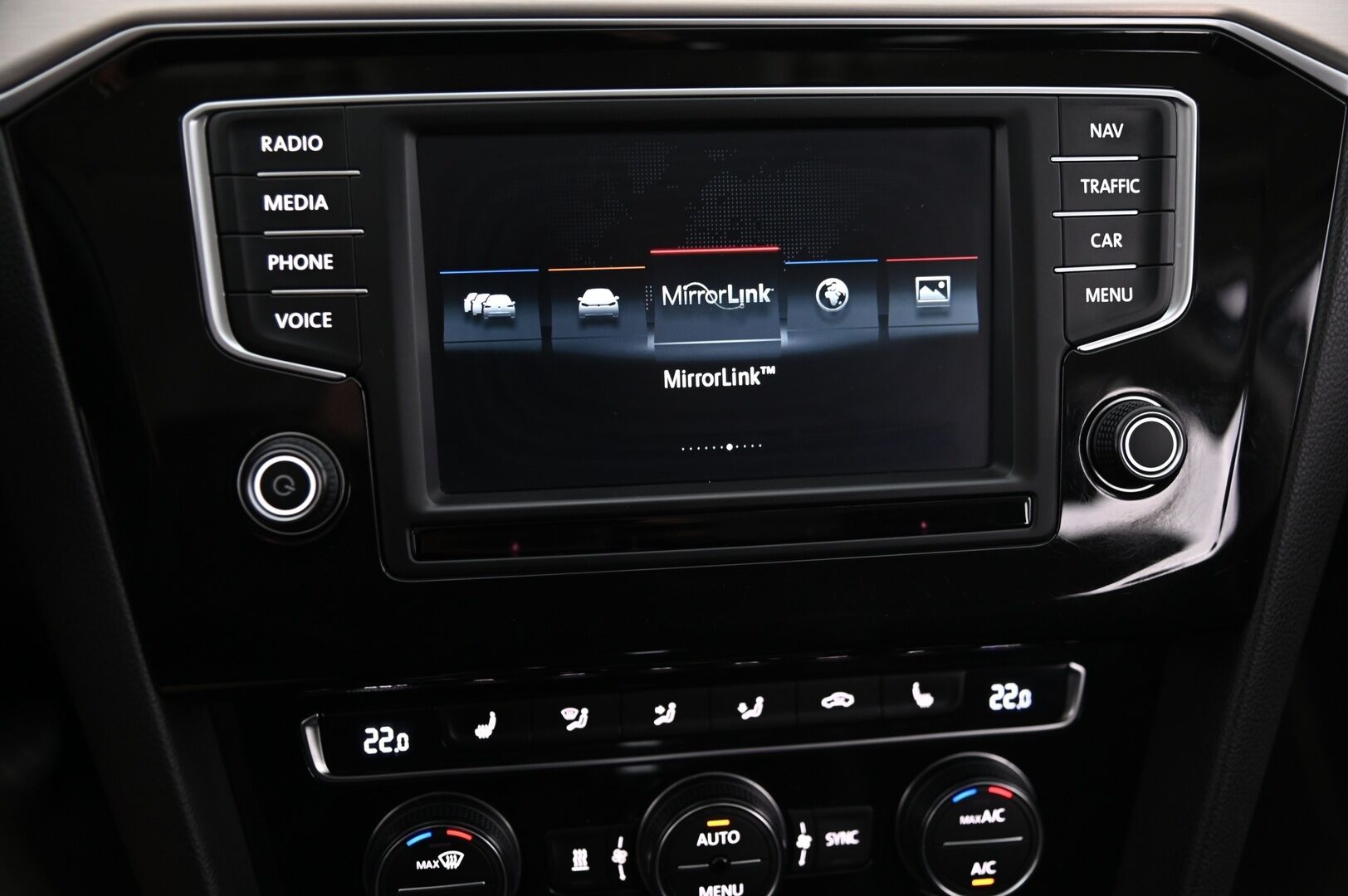 Volkswagen Passat 2015 Variant Highline 2,0 TDI 110 kW *Suomi-Auto / ACC / P-Tutkat* - *Juuri saapunut! Nahka-Alcantara / Urheiluistuimet / Navi*