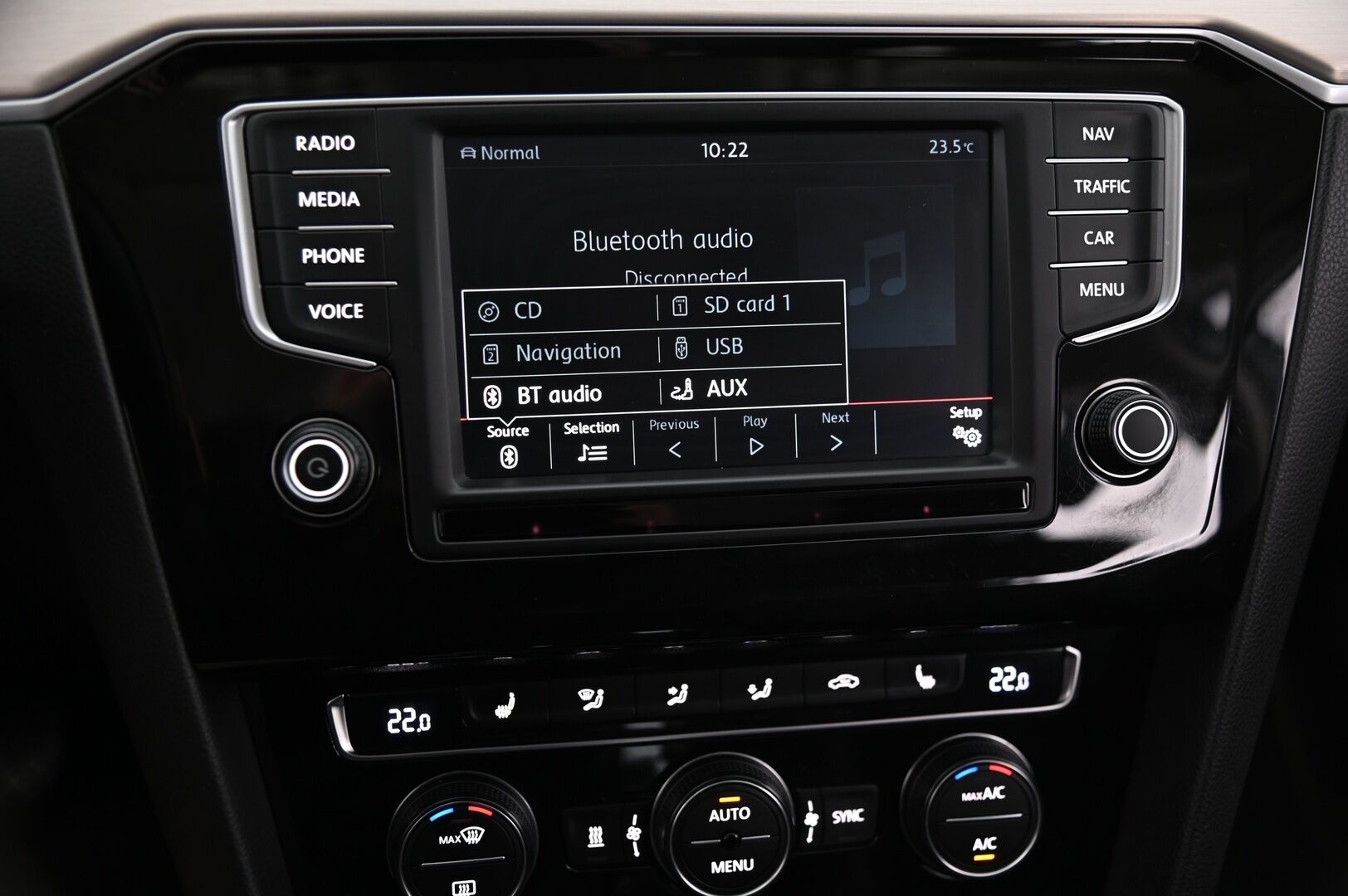 Volkswagen Passat 2015 Variant Highline 2,0 TDI 110 kW *Suomi-Auto / ACC / P-Tutkat* - *Juuri saapunut! Nahka-Alcantara / Urheiluistuimet / Navi*