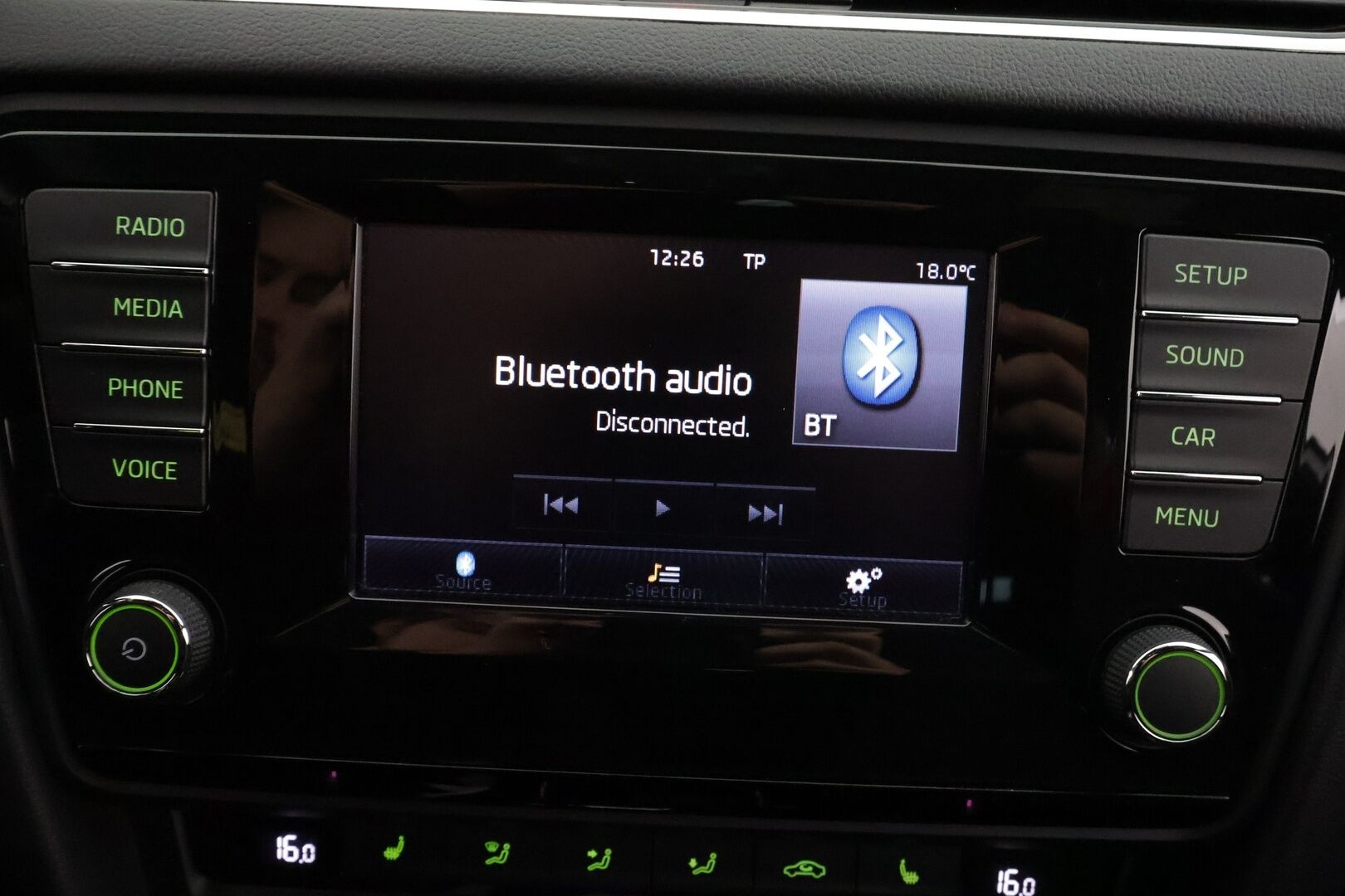 Skoda Octavia 2015 Combi 2,0 TDI RS DSG * Webasto / ACC / Xenon / P.tutkat / Bluetooth / Puolinahat / Keyless * - Suomi-auto / Kahdet renkaat - HULLU BLACKWEEK KORKOTARJOUS 2,49%