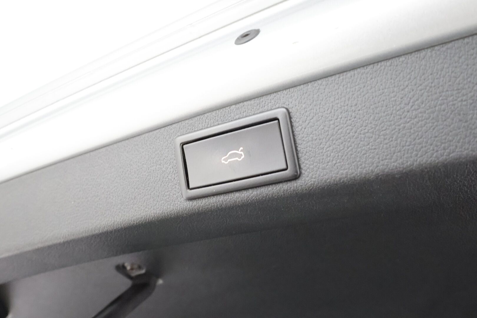 Skoda Octavia 2015 Combi 2,0 TDI RS DSG * Webasto / ACC / Xenon / P.tutkat / Bluetooth / Puolinahat / Keyless * - Suomi-auto / Kahdet renkaat