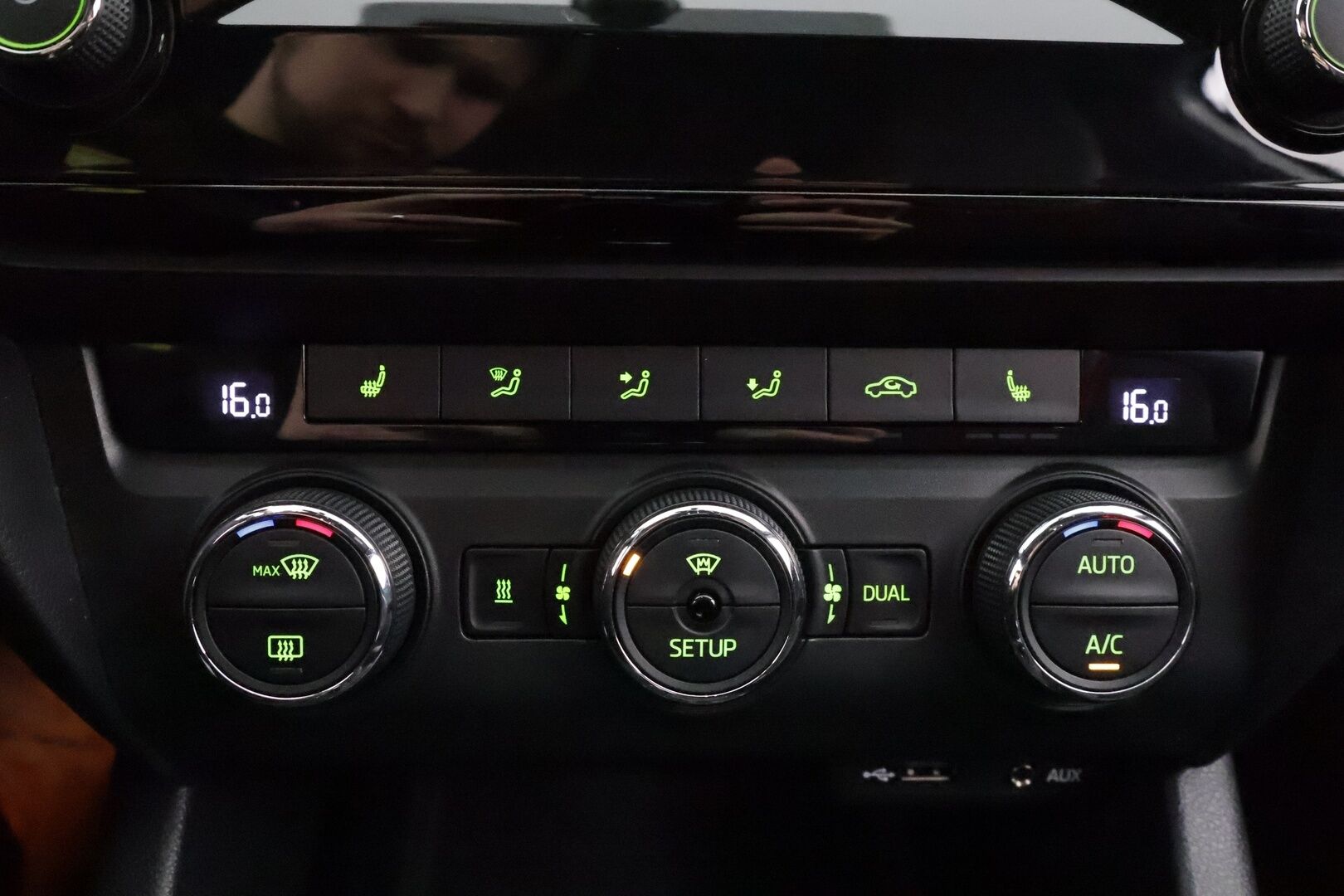 Skoda Octavia 2015 Combi 2,0 TDI RS DSG * Webasto / ACC / Xenon / P.tutkat / Bluetooth / Puolinahat / Keyless * - Suomi-auto / Kahdet renkaat