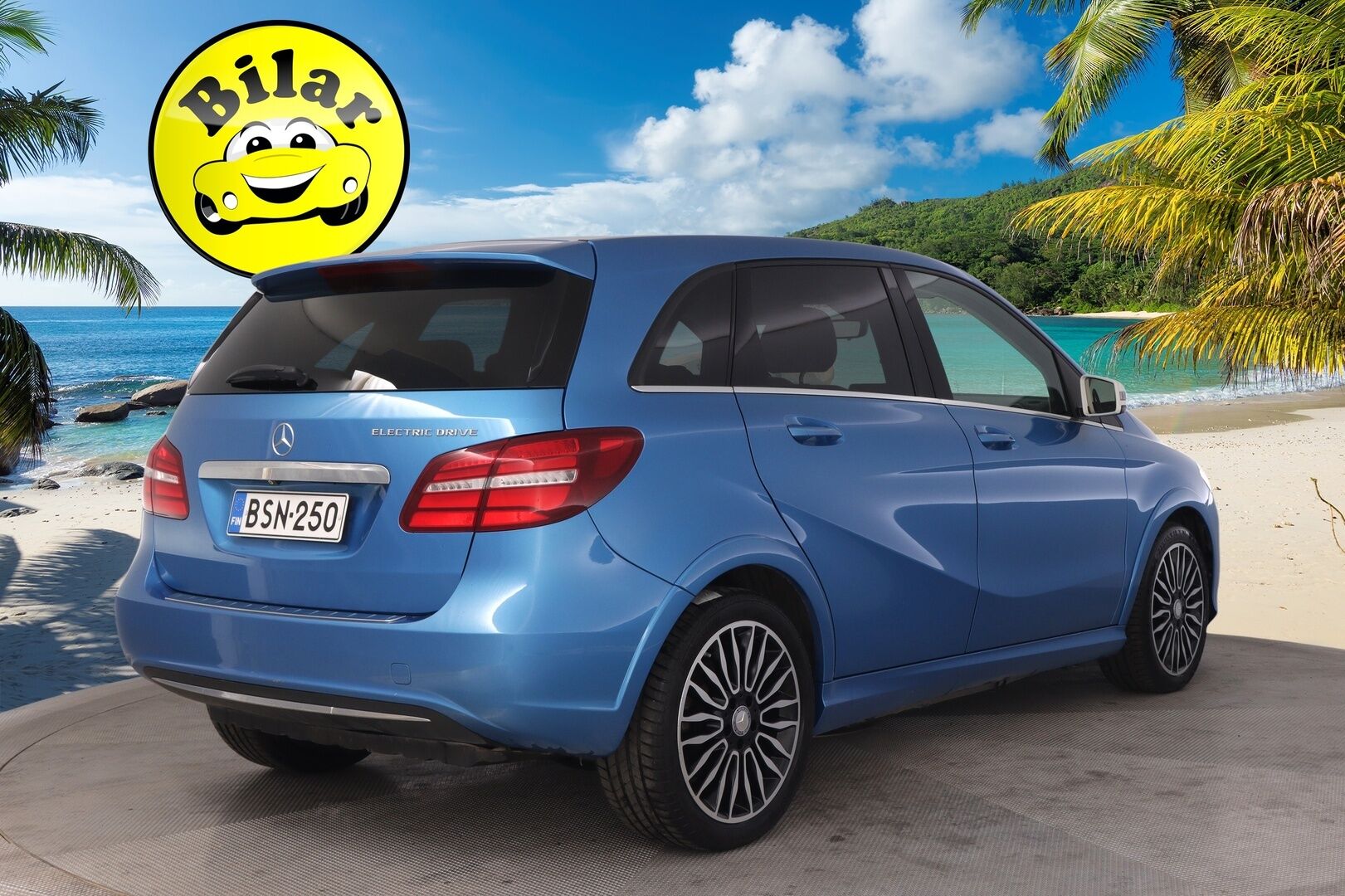 Mercedes-Benz B 2015 250e - *Webasto | Navi | Nahkasisusta | Akku kuntotarkastettu!*